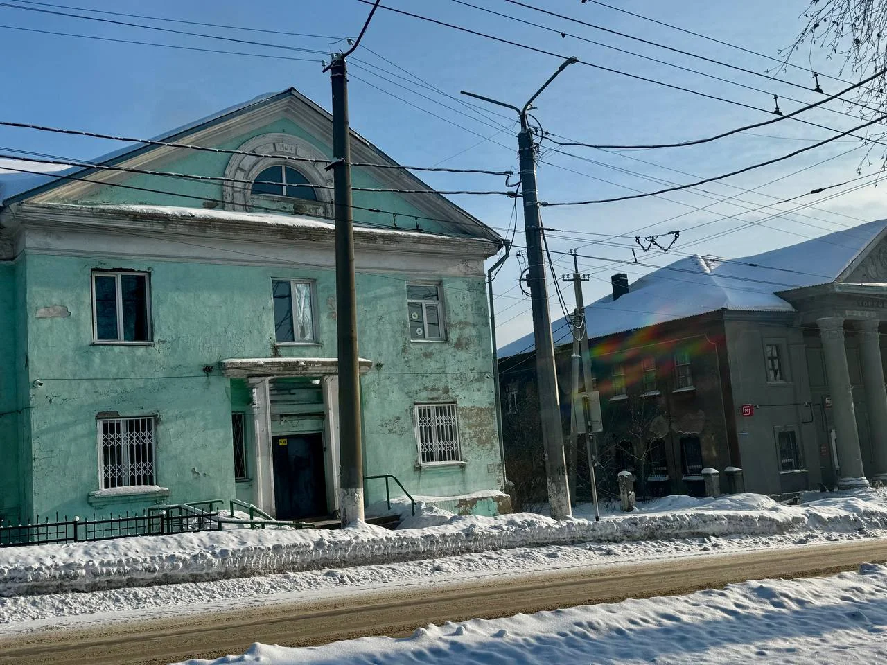 Продам здание на первой линии - изображение 1