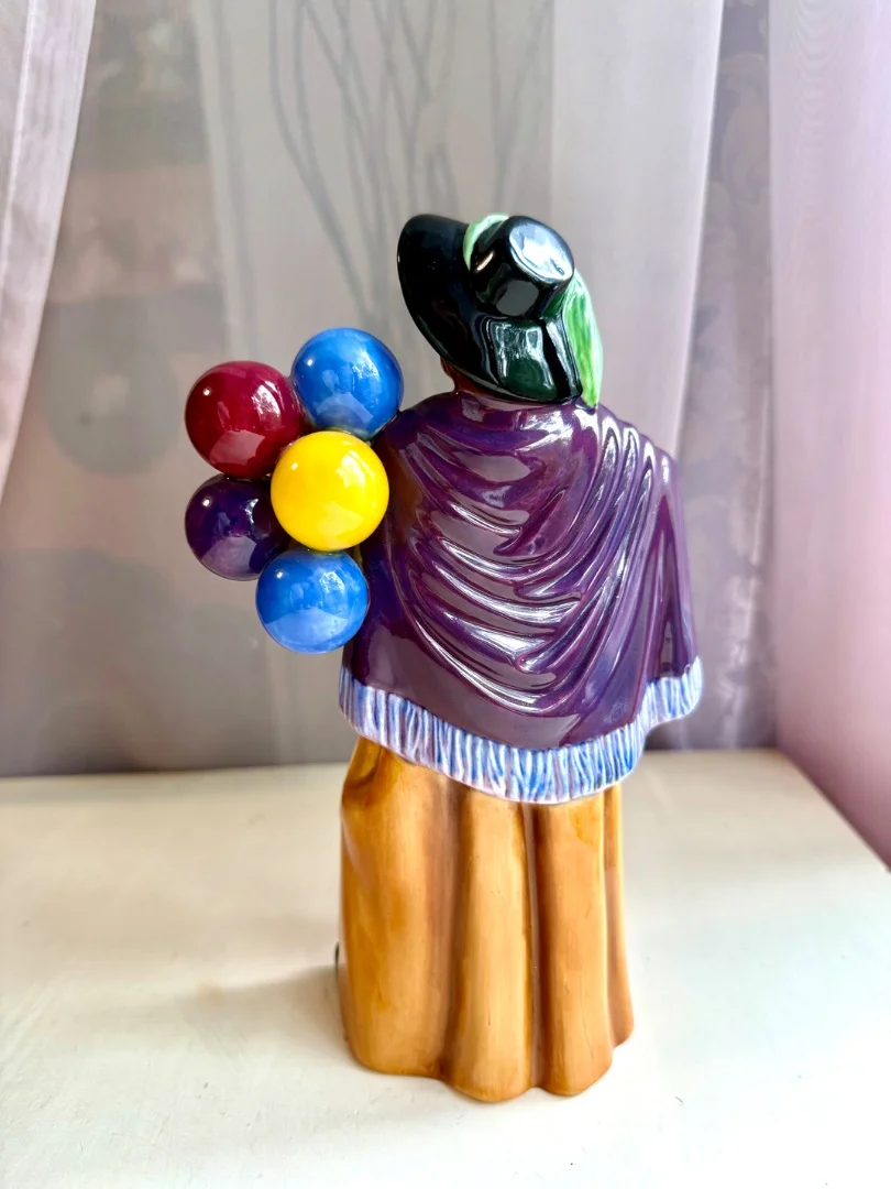 Статуэтка Royal Doulton. Англия - миниатюра 3