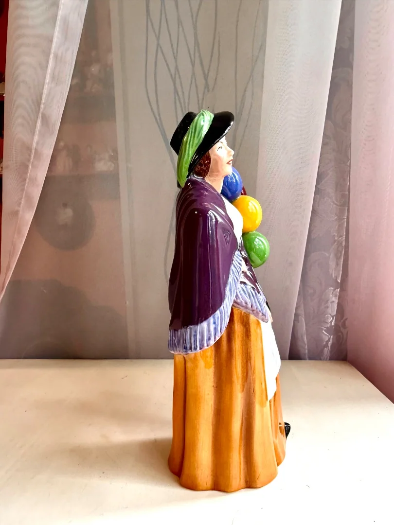 Статуэтка Royal Doulton. Англия - миниатюра 4