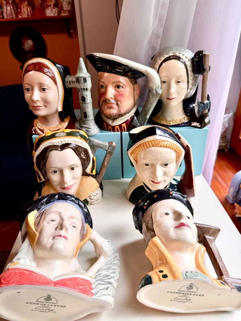 Royal Doulton. Toby. Набор кружек - изображение 1