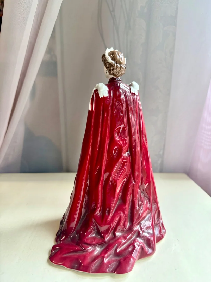 Статуэтка Royal Worcester. Англия - миниатюра 3