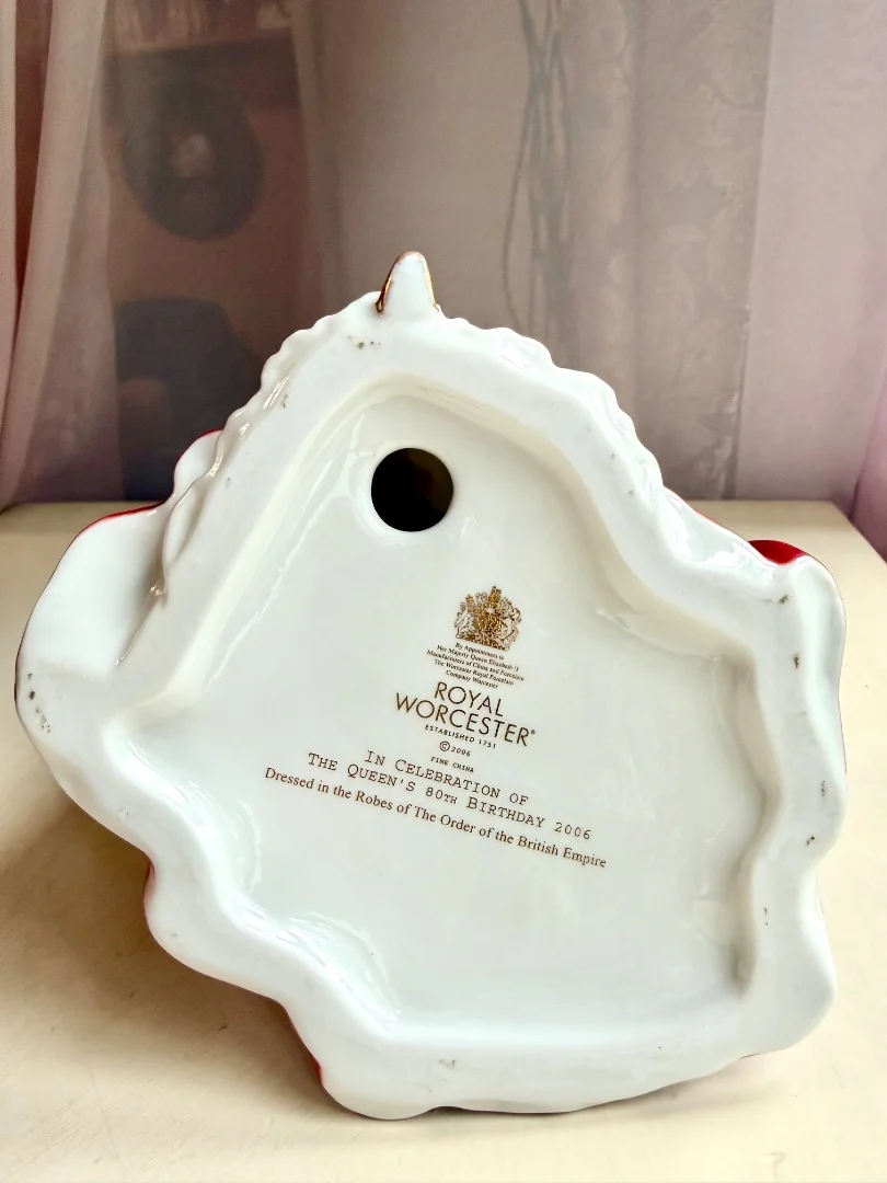 Статуэтка Royal Worcester. Англия - миниатюра 7