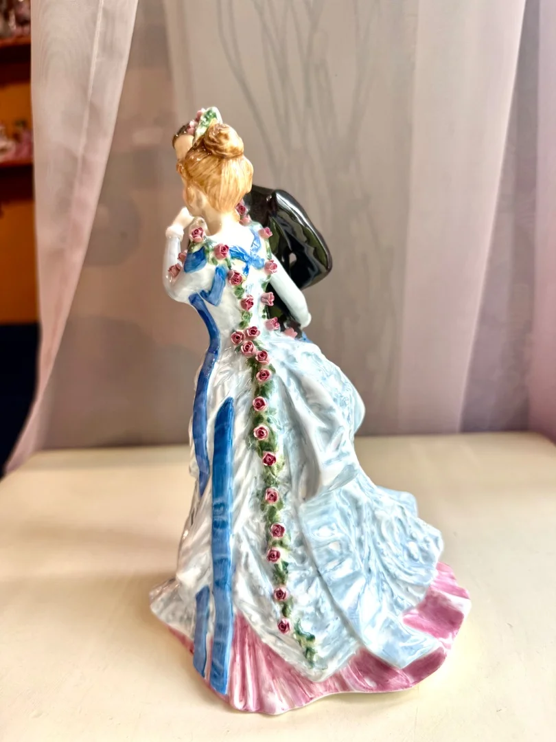 Статуэтка Royal Doulton. Англия - миниатюра 3