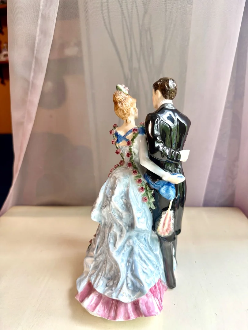 Статуэтка Royal Doulton. Англия - миниатюра 4