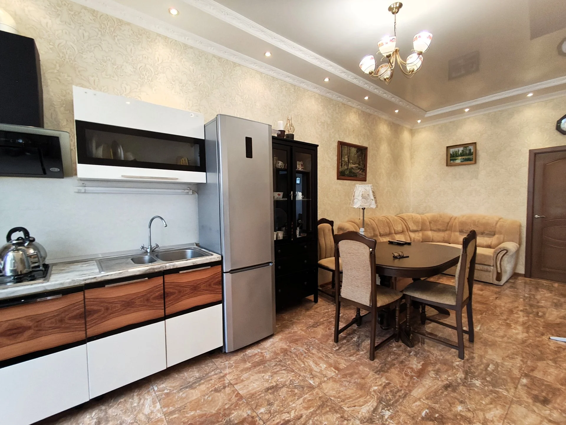 Дом с центральными коммуникациями на 4 сотках земли - миниатюра 15