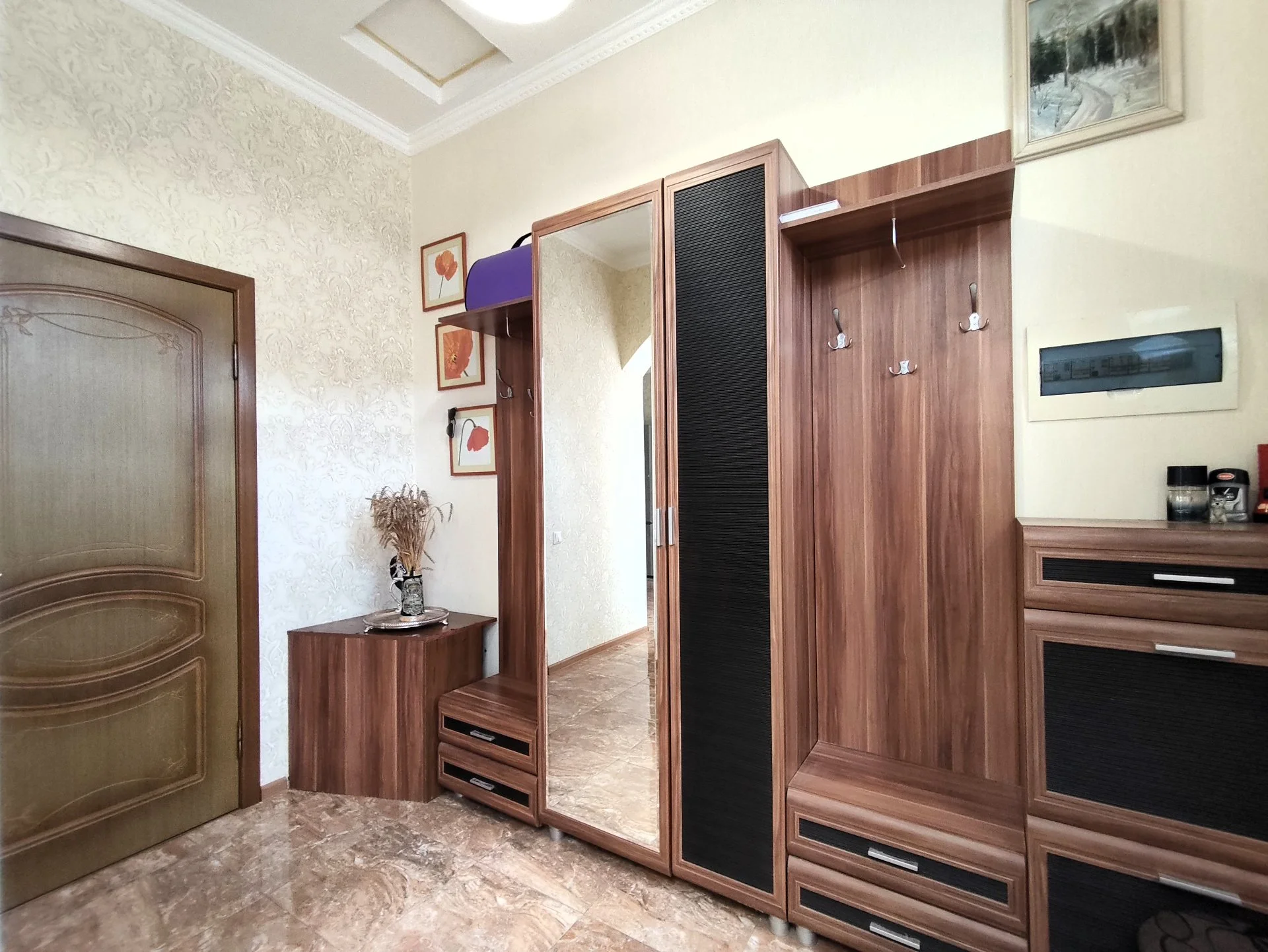 Дом с центральными коммуникациями на 4 сотках земли - миниатюра 30