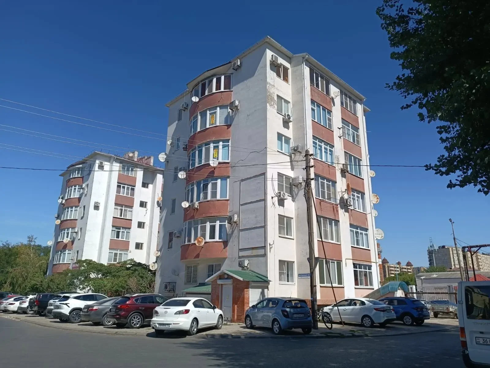 Просторная квартира с ремонтом и мебелью - миниатюра 21
