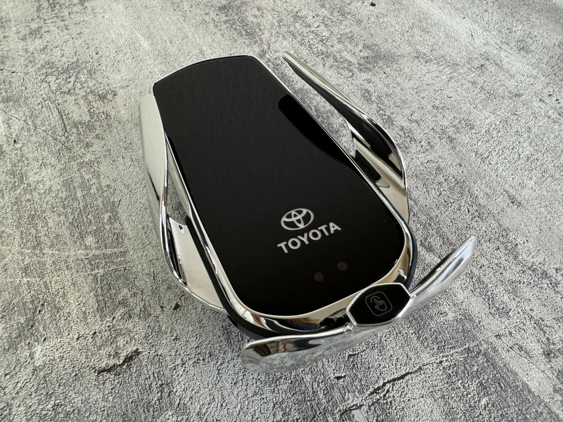 держатель для телефона Toyota - миниатюра 4