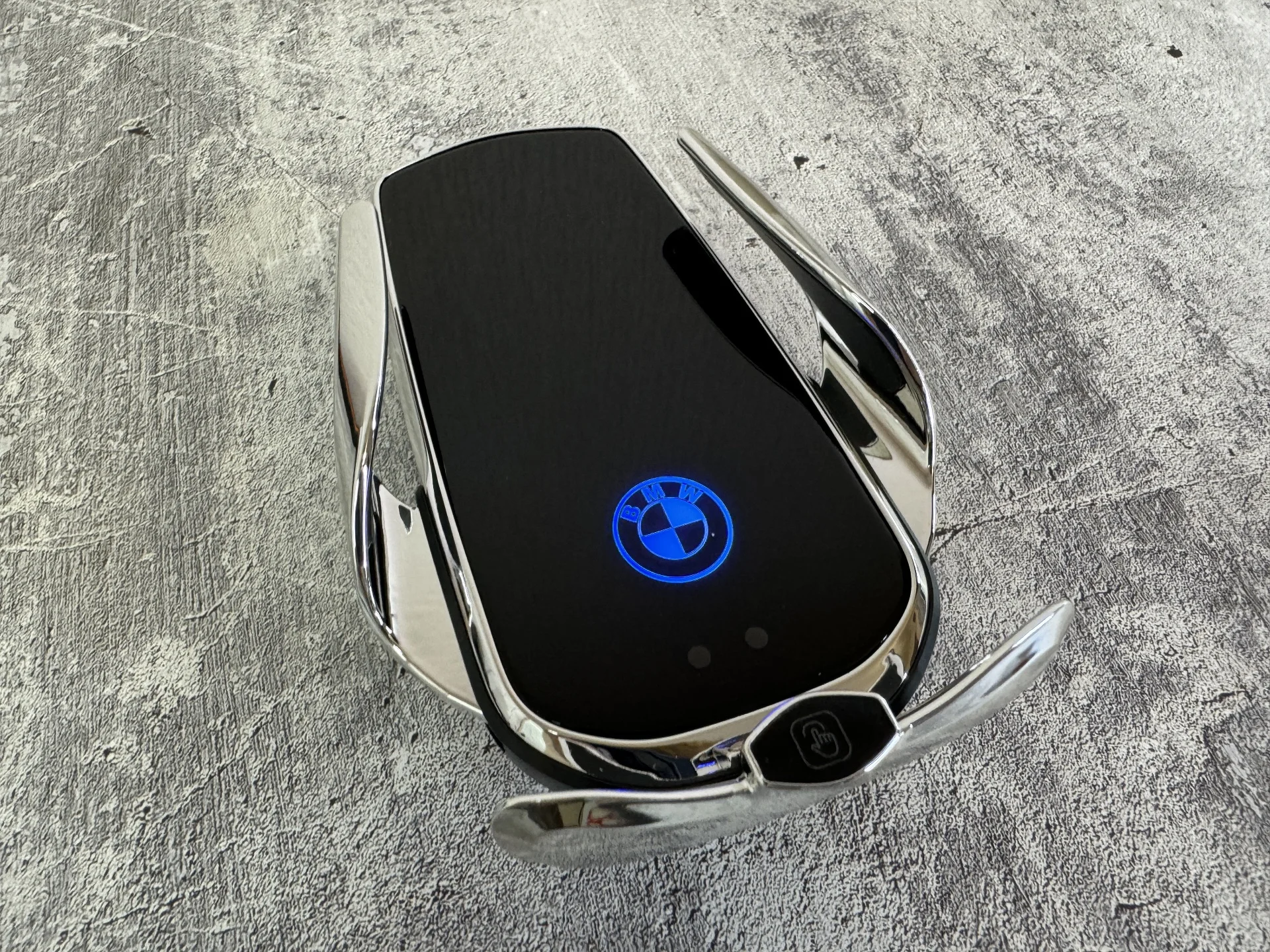 Удобный держатель телефона BMW - миниатюра 3