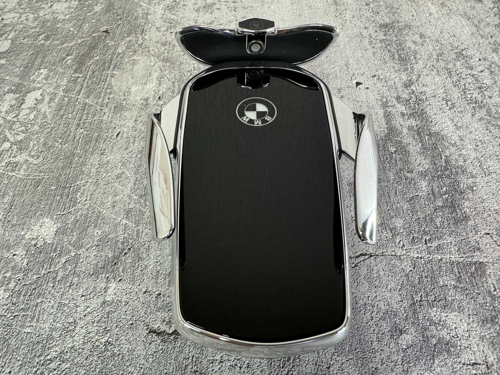 Удобный держатель телефона BMW - миниатюра 6