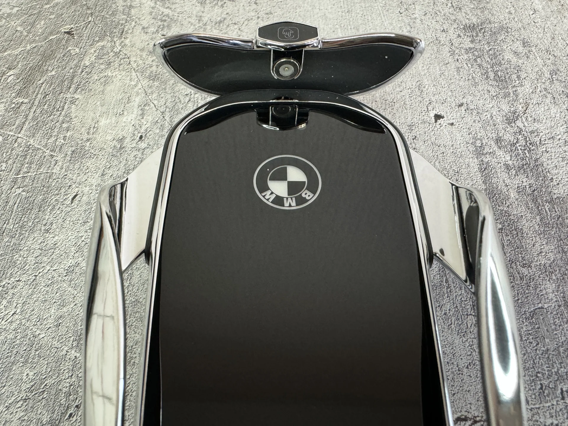 Удобный держатель телефона BMW - миниатюра 7