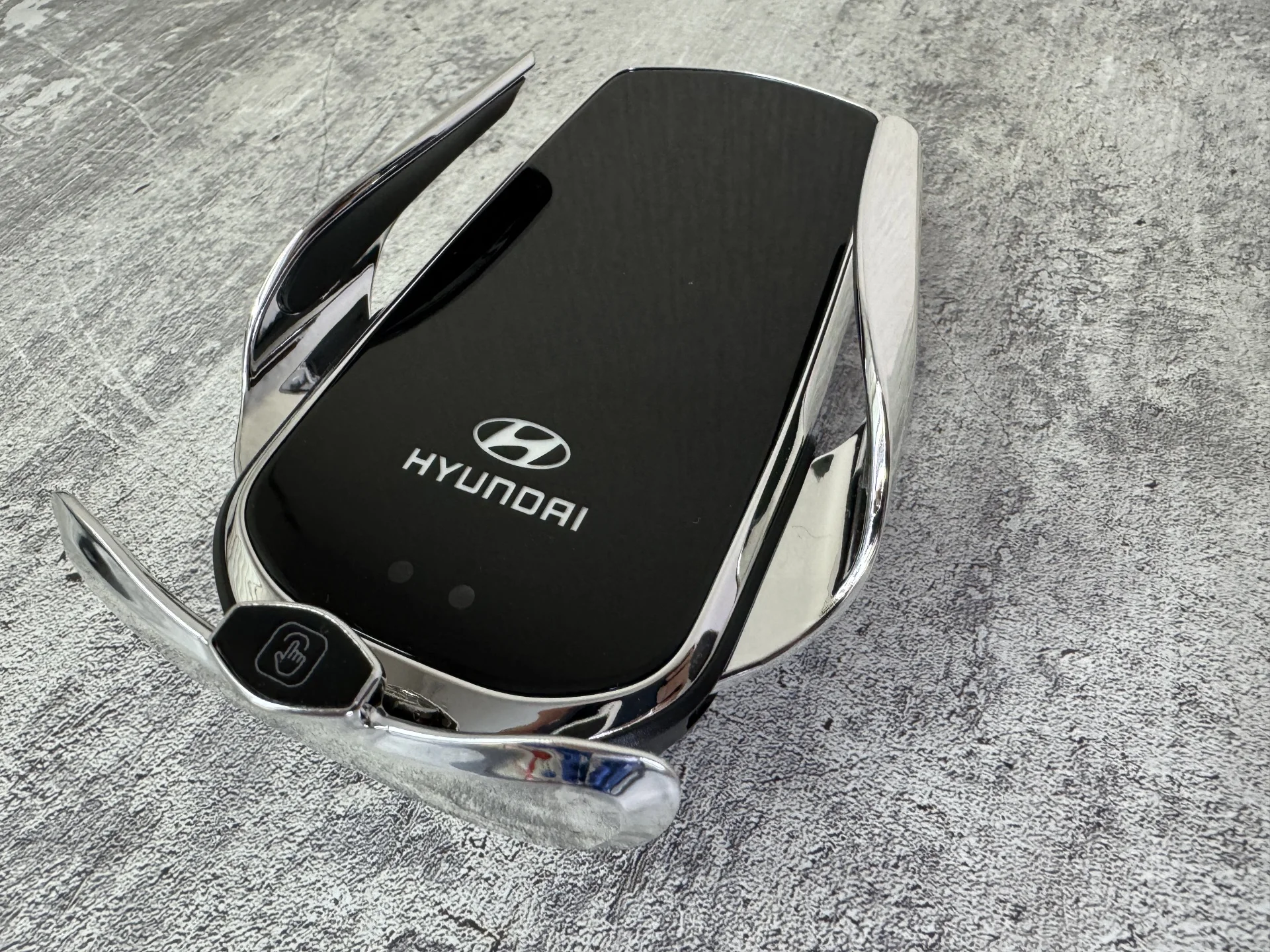 Удобный держатель телефона Hyundai - миниатюра 5