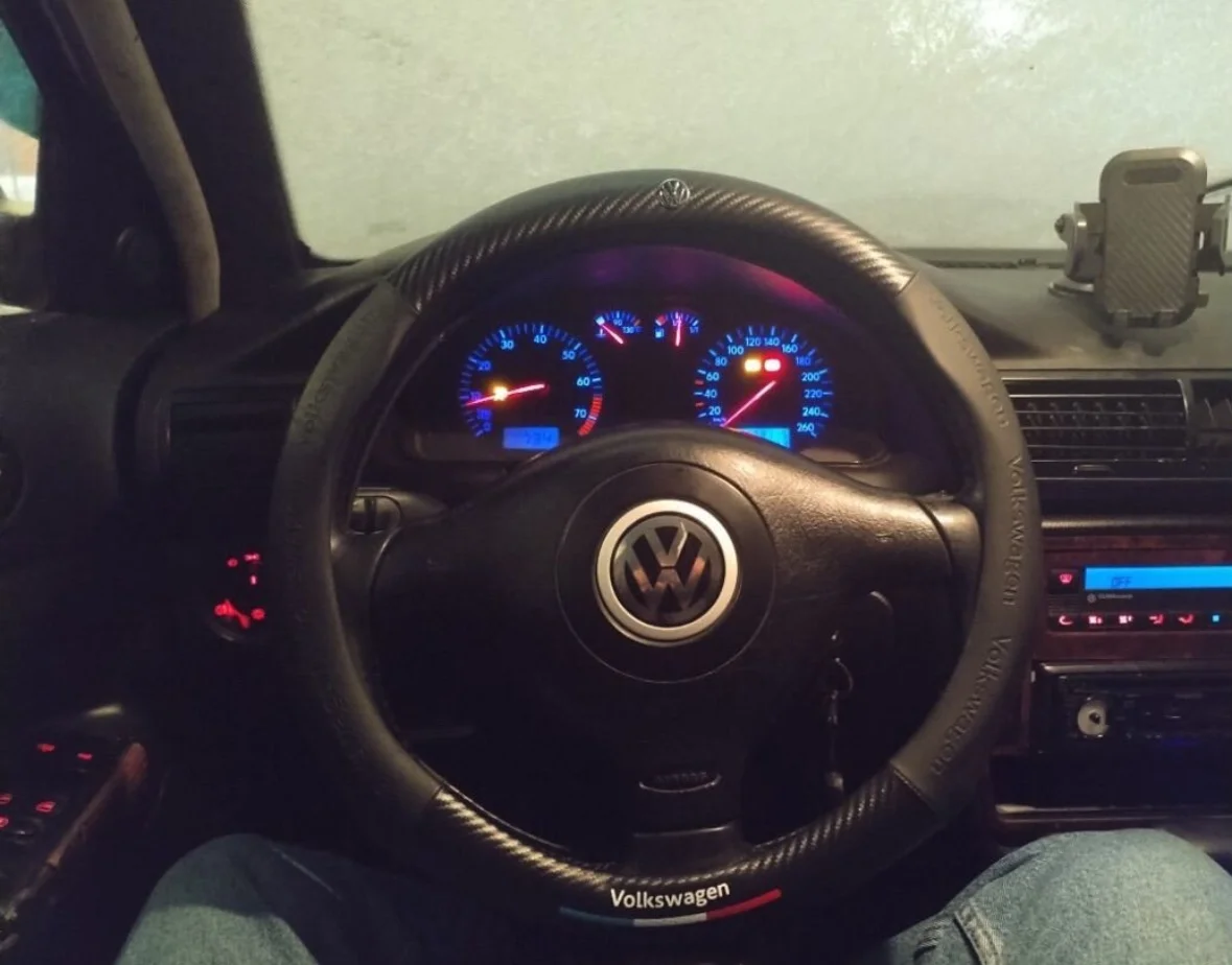 Оплетка на руль Volkswagen чехол - миниатюра 2