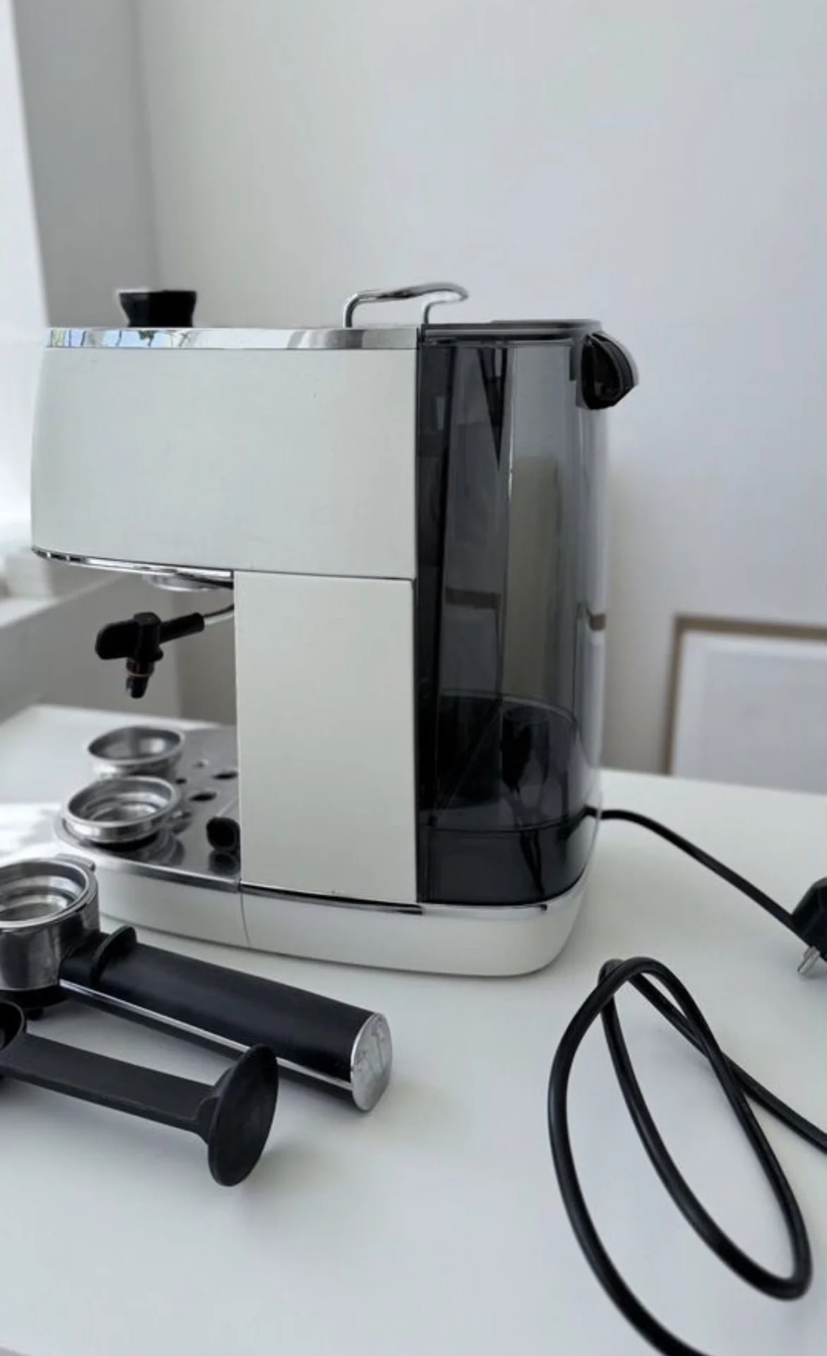 Кофеварка De'longhi Distinta ECI 341.W - миниатюра 2