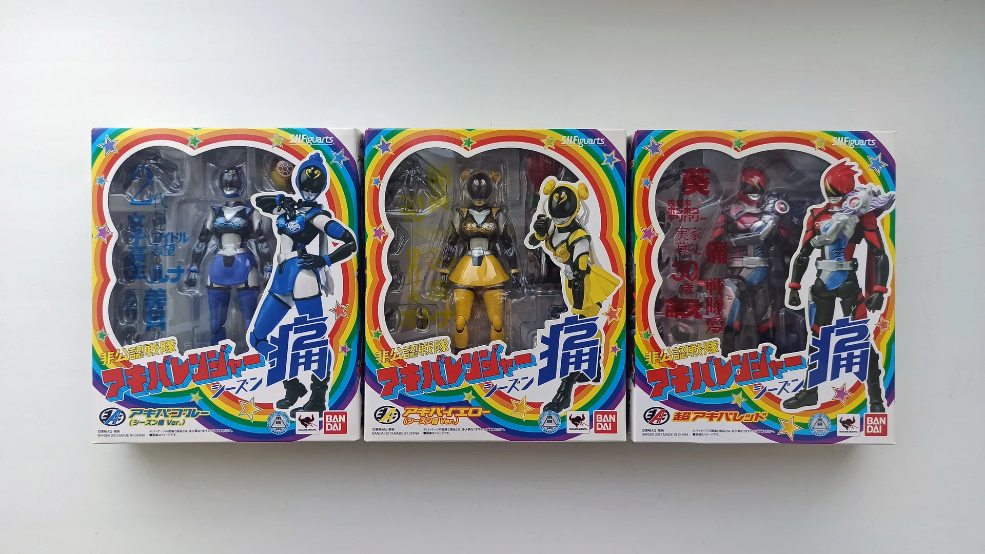 S.H.Figuarts Akiba Ranger Red/Blue/Yellow - миниатюра 3