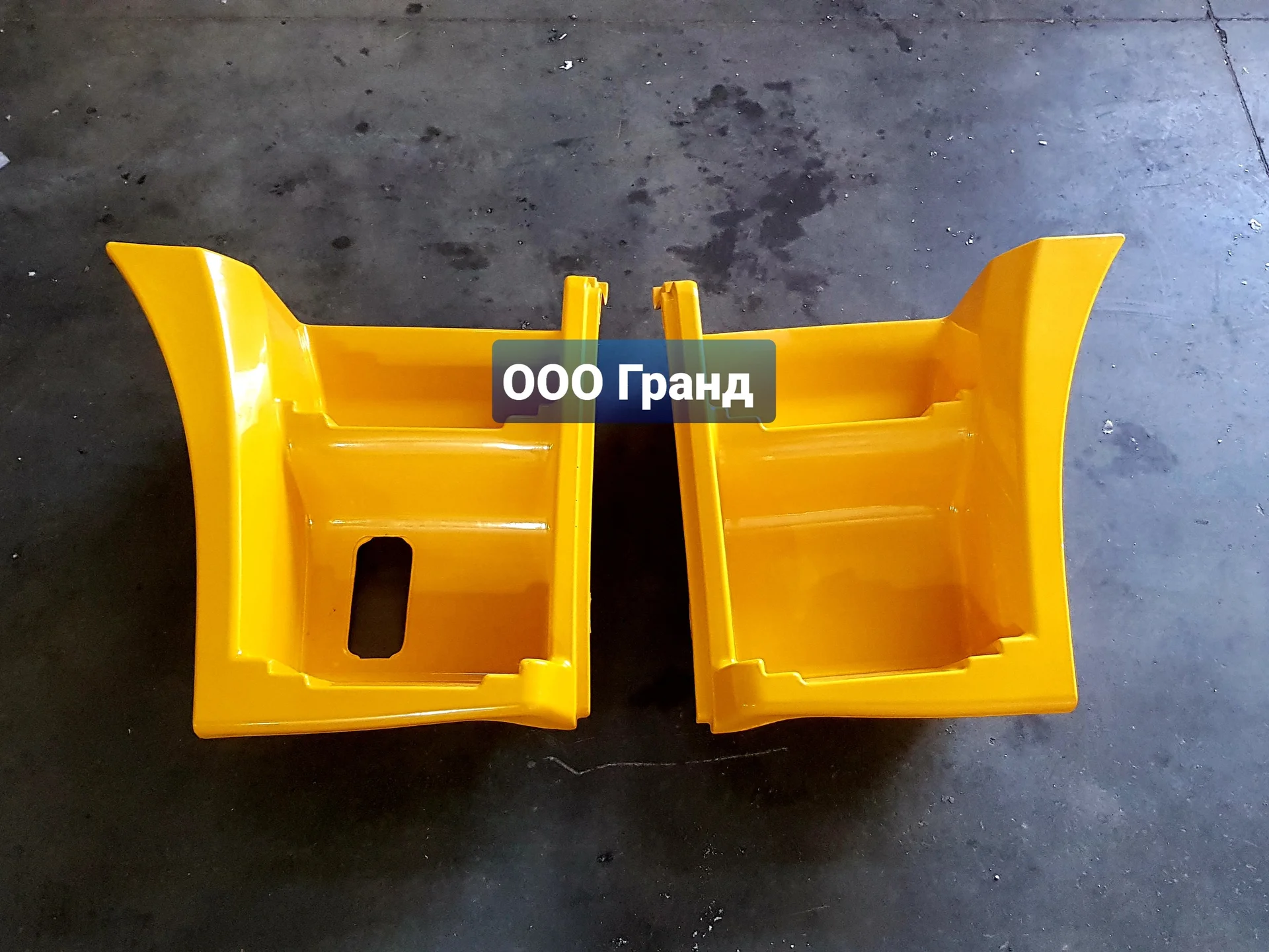 Щиток подножка Камаз 6520 рестайлинг (все цвета) - миниатюра 2