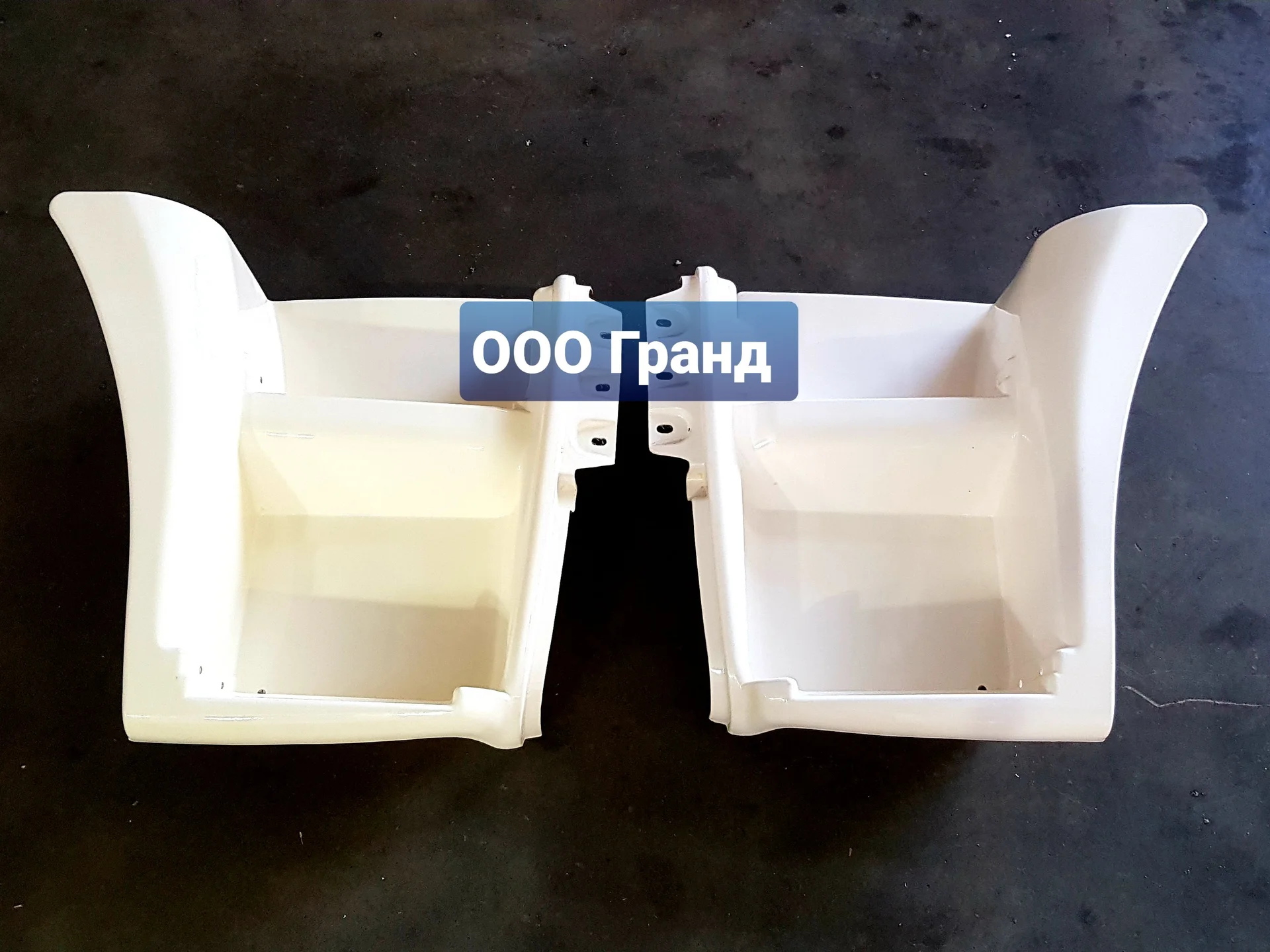 Щиток подножка Камаз 6520 дорестайлинг (все цвета) - миниатюра 2