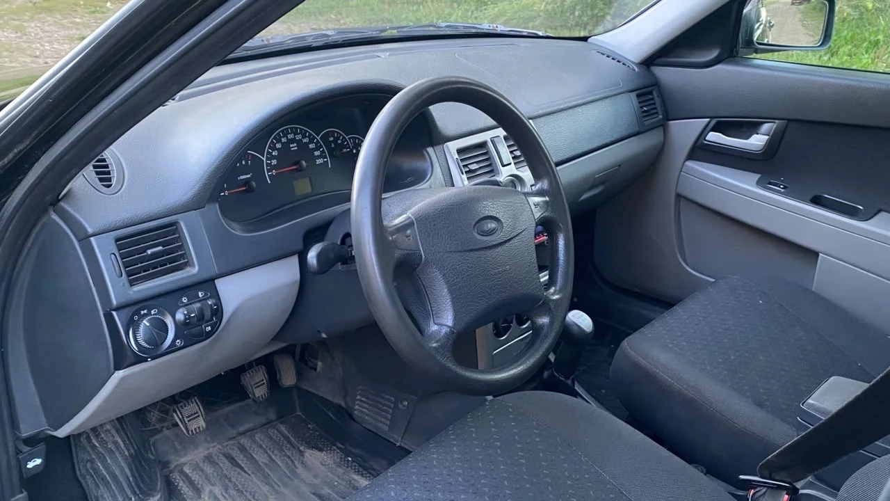 LADA PRIO - миниатюра 9