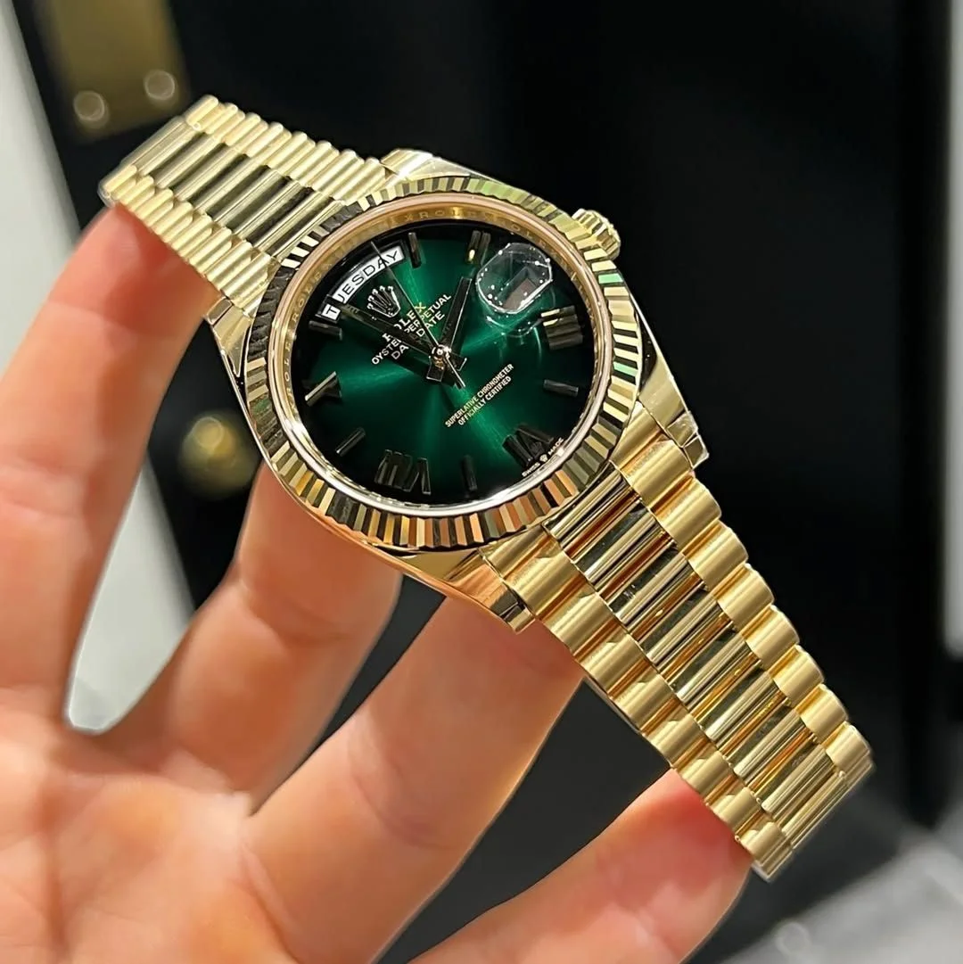 Rolex Day-Date Yellow Gold Green Dial 40mm - изображение 1