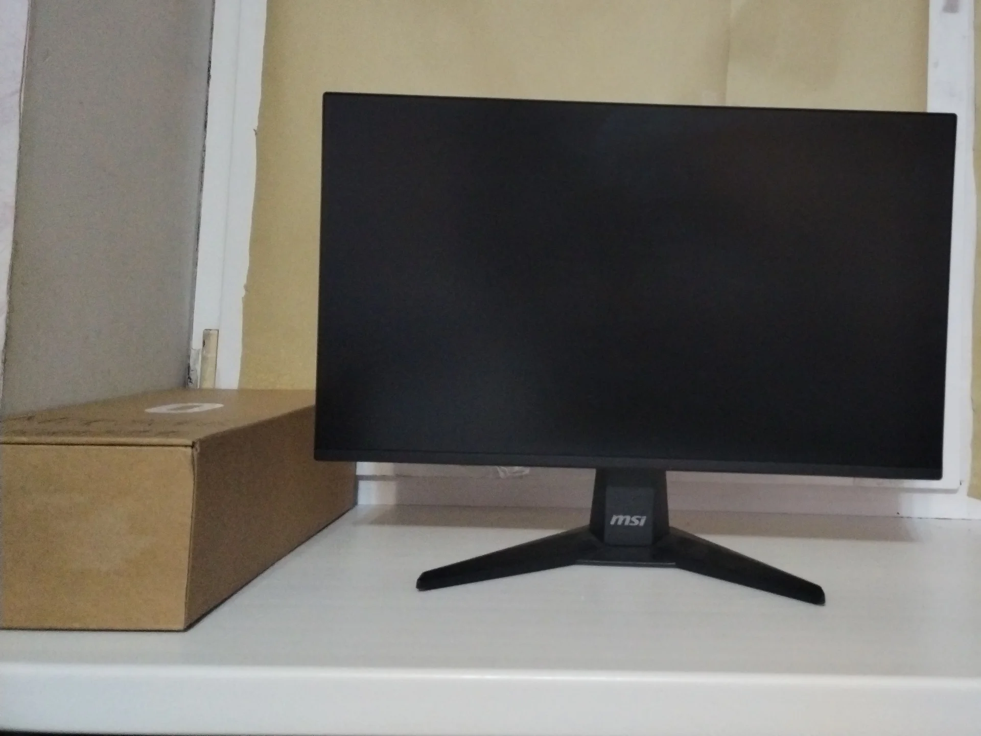 Игровой монитор 24" full HD msi 144 hz