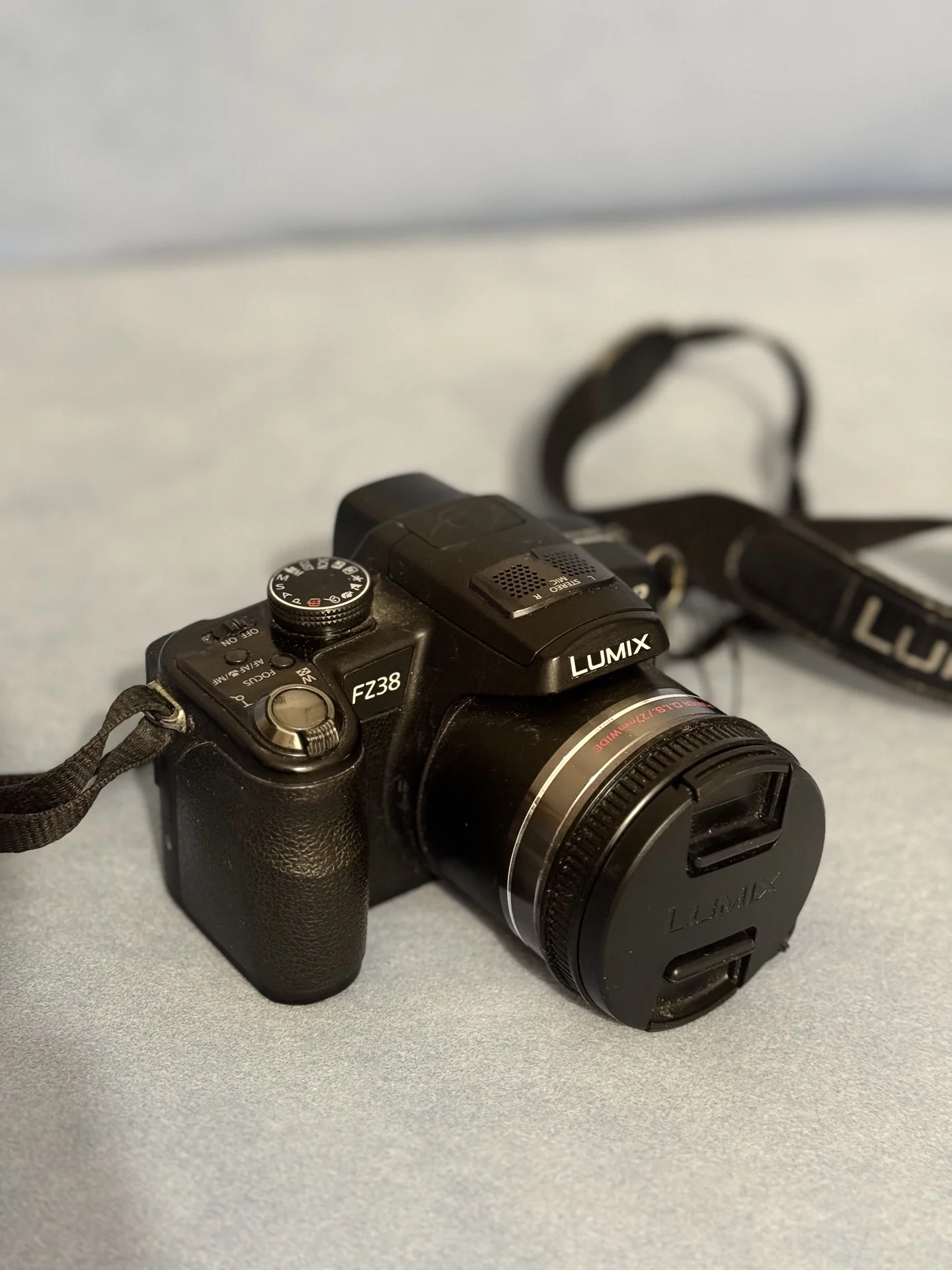Фотоаппарат цифровой panasonic Lumix DMC-FZ38 - миниатюра 2