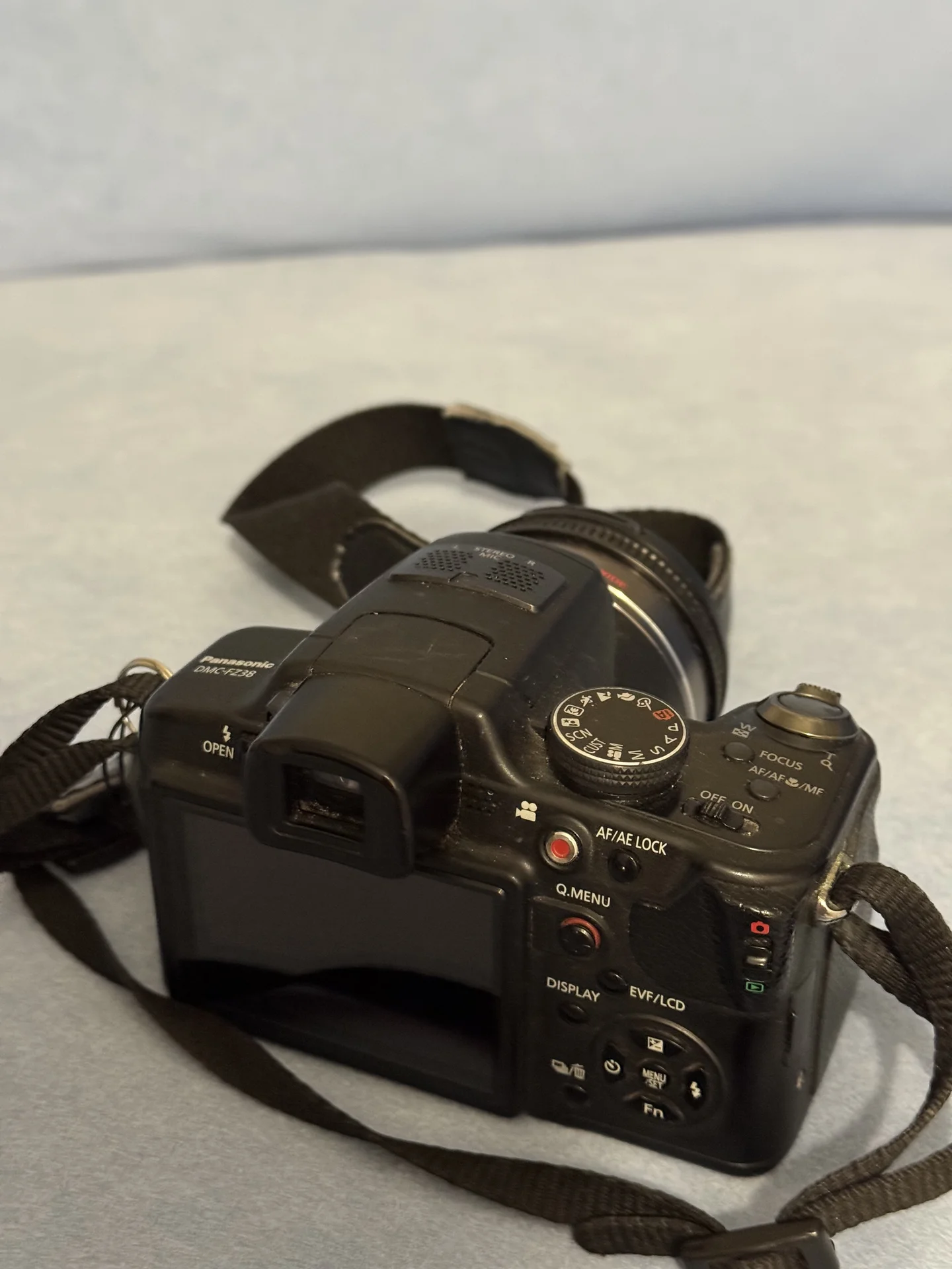 Фотоаппарат цифровой panasonic Lumix DMC-FZ38 - миниатюра 3