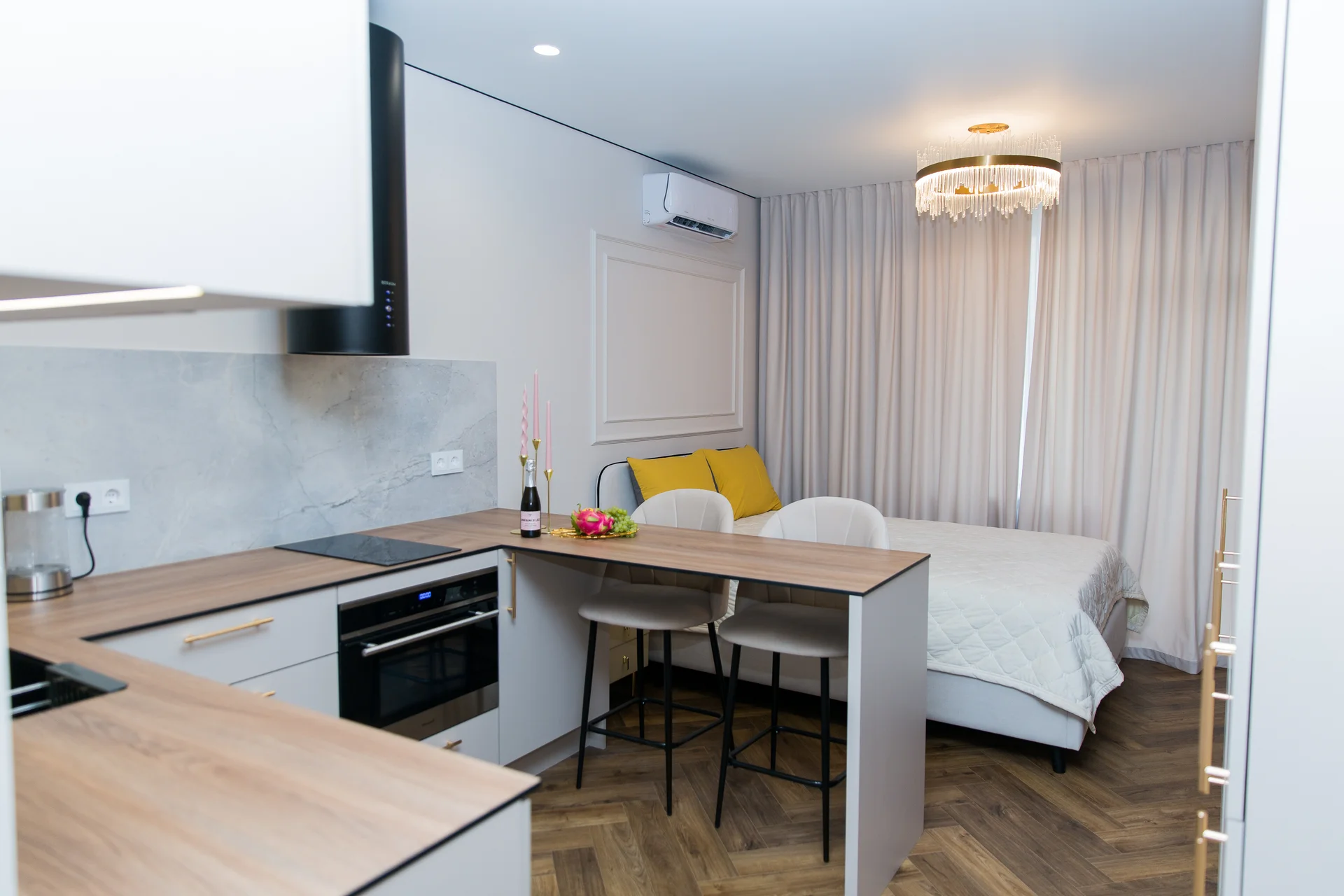 Сдаётся дизайнерская студия 22 м² с балконом в ЖК - миниатюра 10