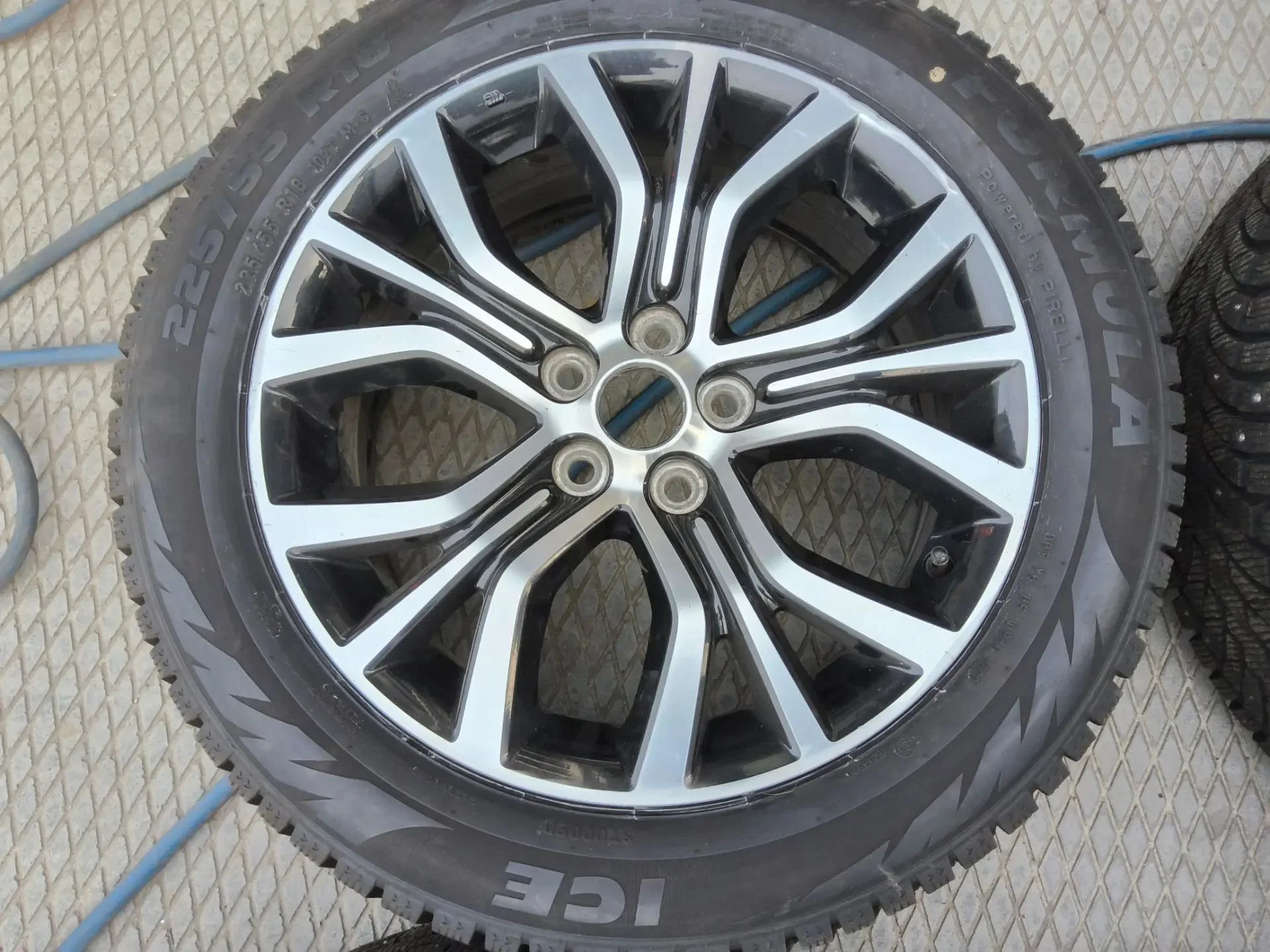 Mitsubishi Outlander r18 зимние шипованные колёса - миниатюра 4