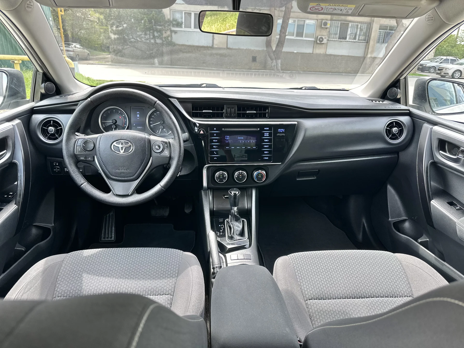 Toyota corolla - миниатюра 3