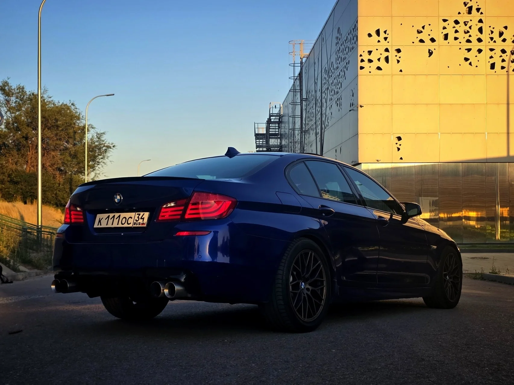 BMW 550 xDrive - миниатюра 6