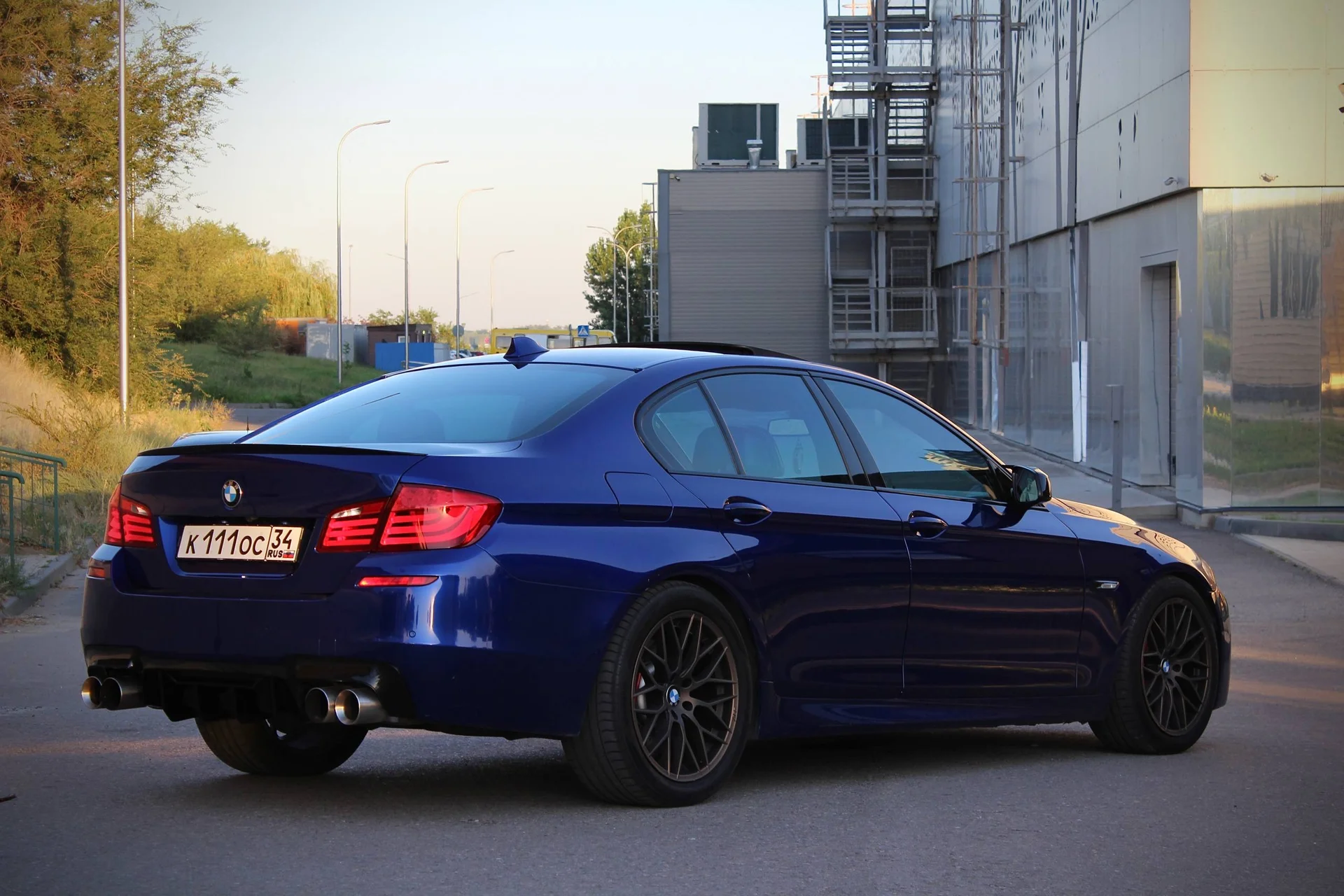 BMW 550 xDrive - миниатюра 9