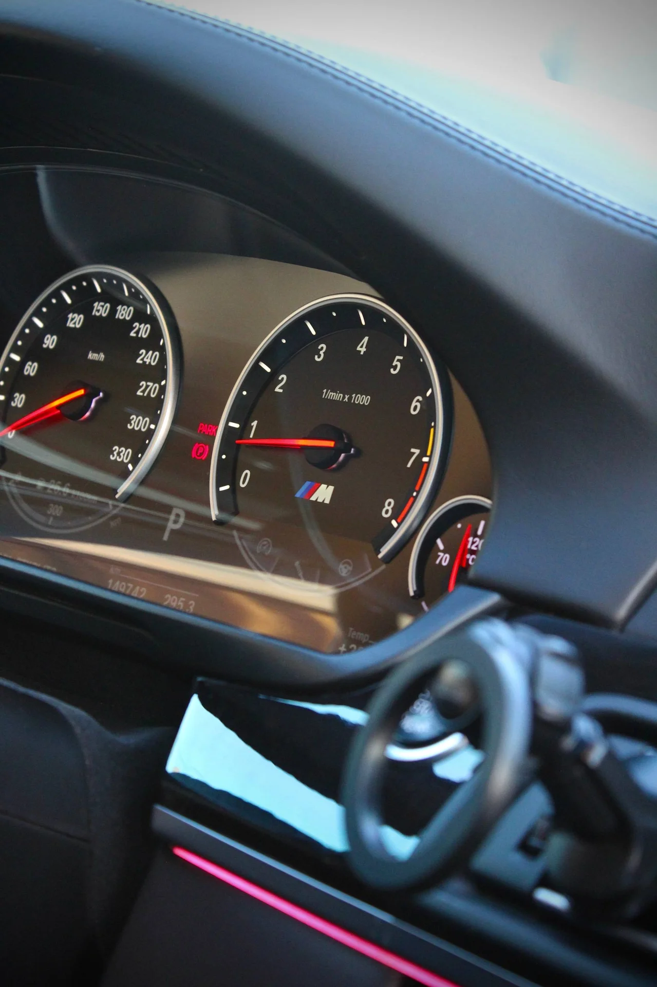 BMW 550 xDrive - миниатюра 12