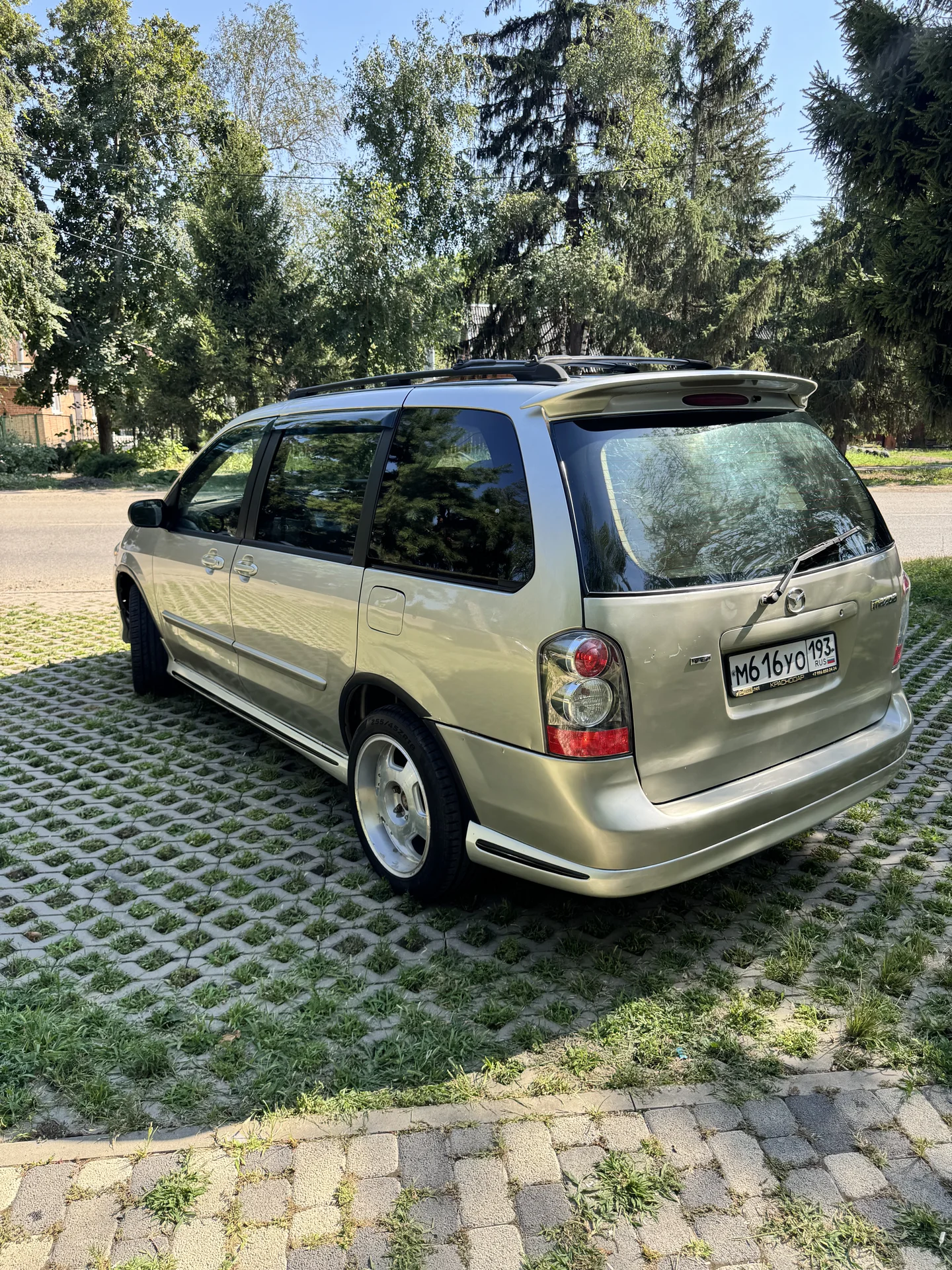 Mazda MPV 3.0 AT, 2002 - миниатюра 7