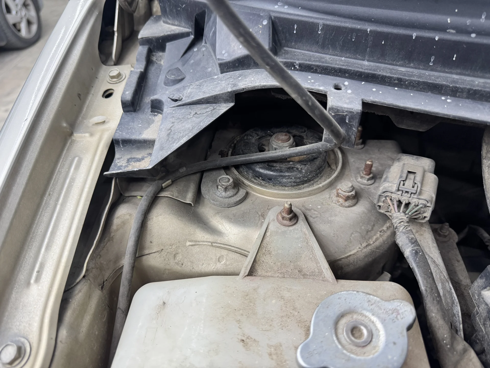 Mazda MPV 3.0 AT, 2002 - миниатюра 14