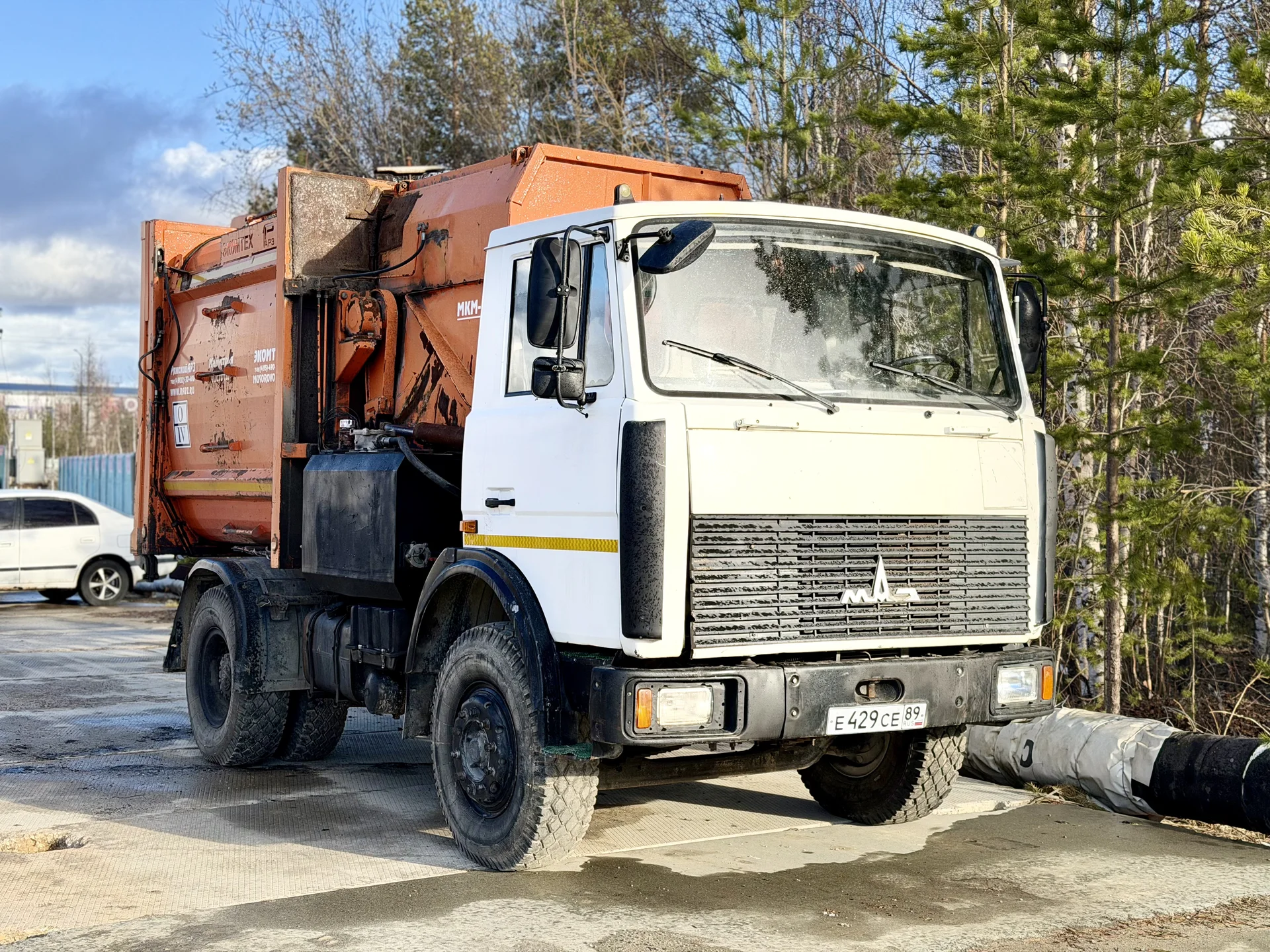 Мусоровоз МКМ-3503 - миниатюра 2
