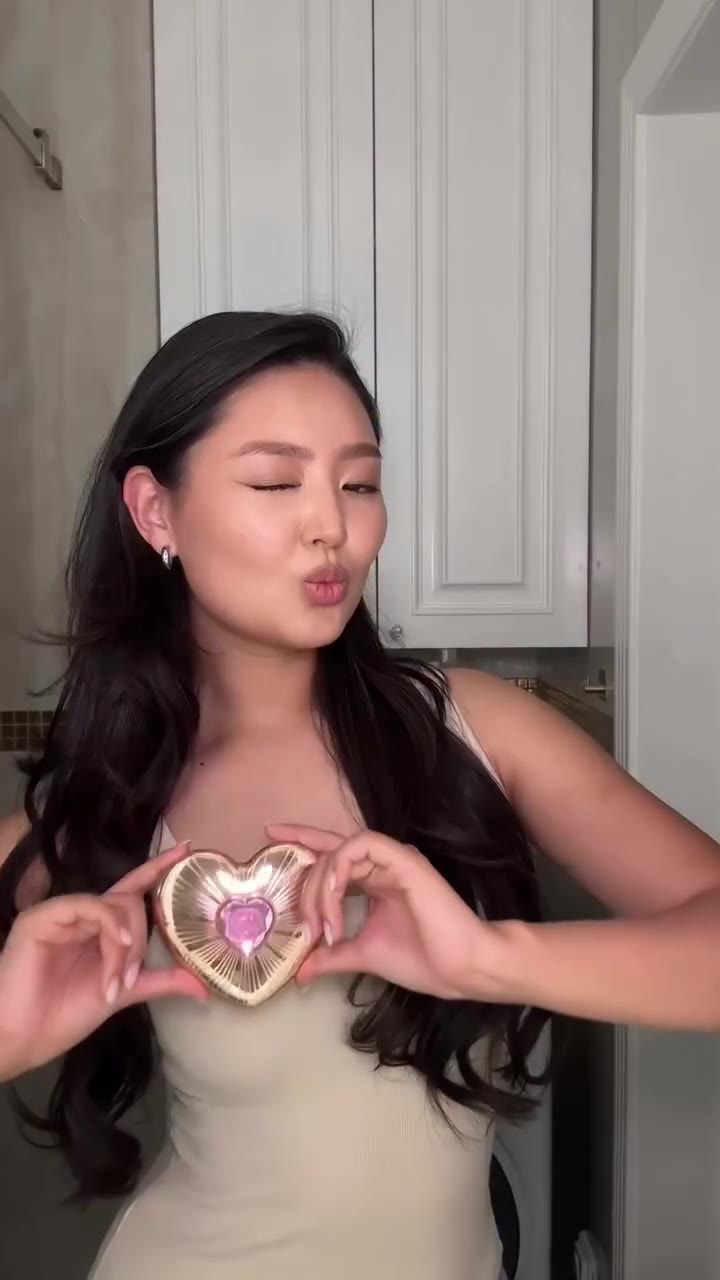 Charlotte Tilbury Soulmates Face Palette - видео 2