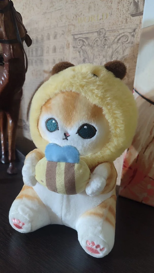 Игрушка кот в костюме пчелы, клубники, лягушки - миниатюра 2