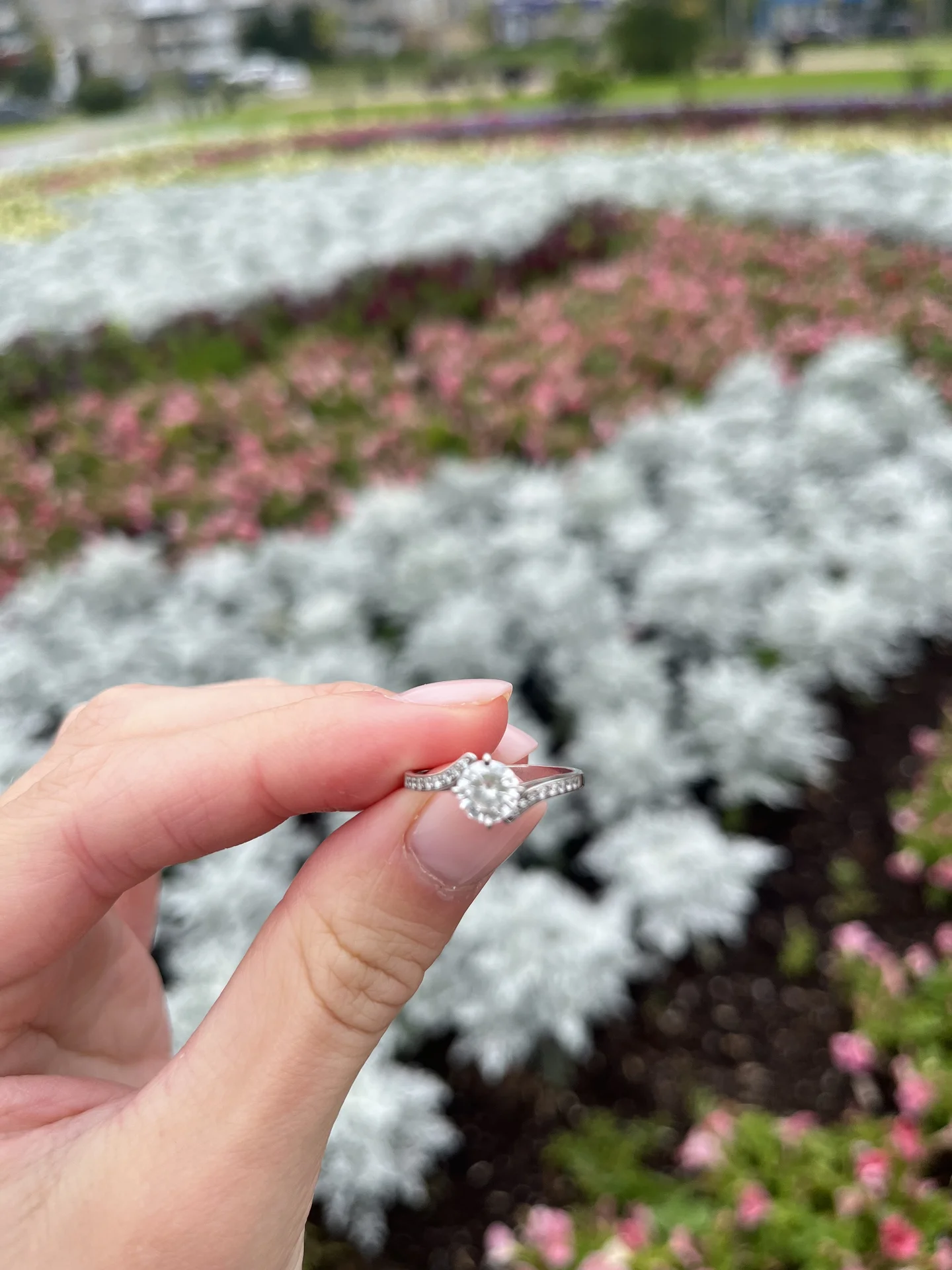 Серебряное кольцо с фианитом - миниатюра 4