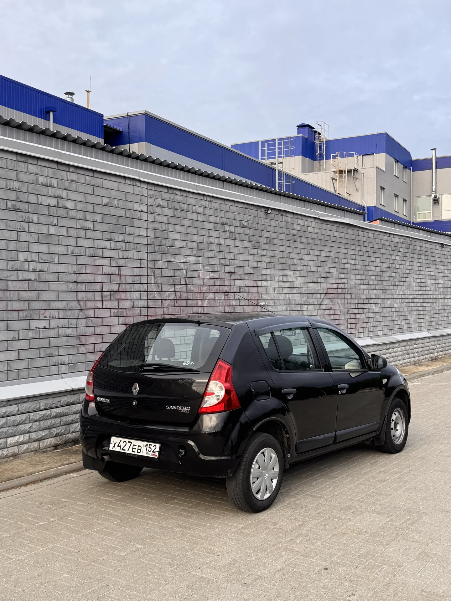 Автомобиль Renault Sandero - миниатюра 4