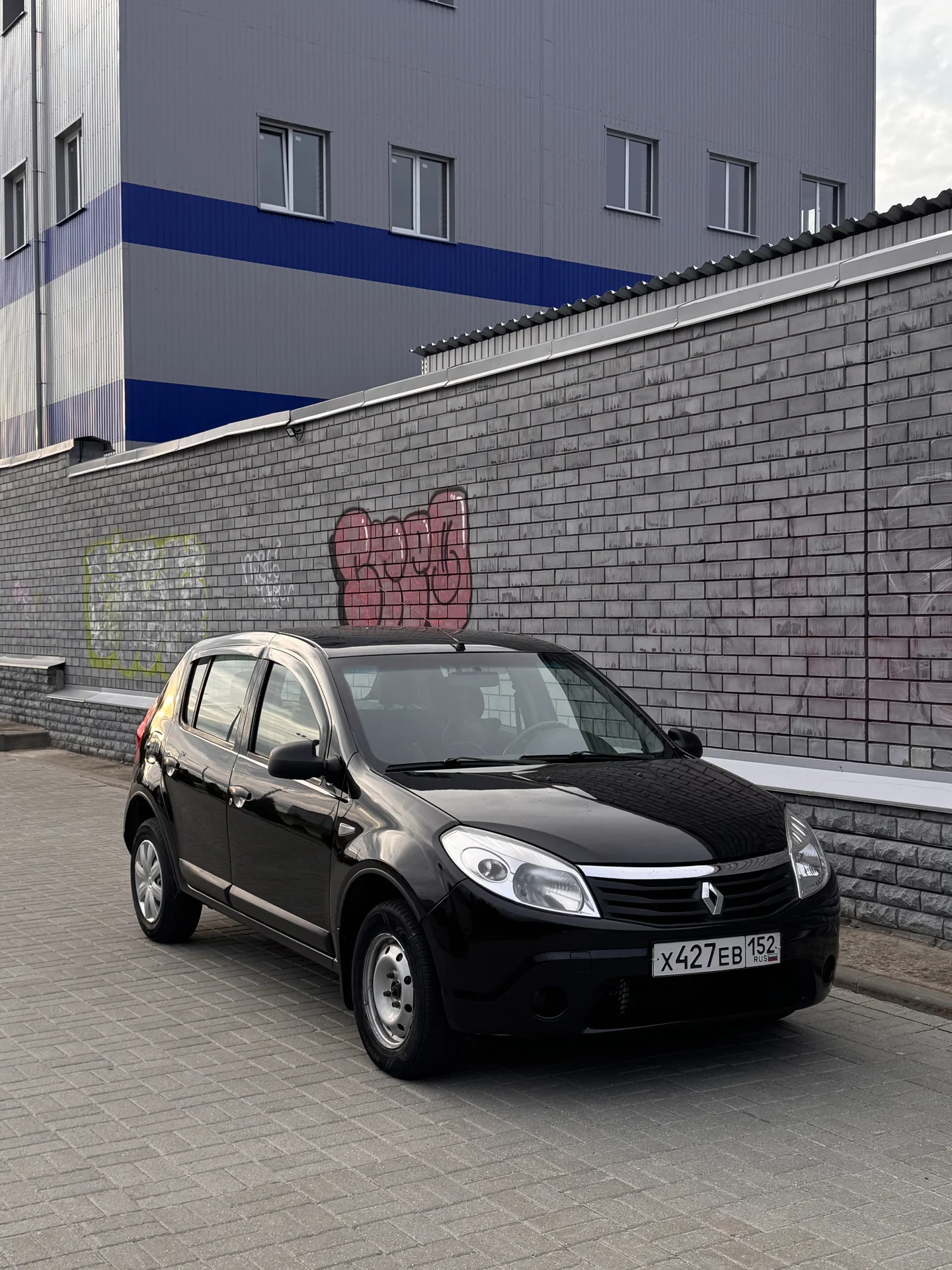 Автомобиль Renault Sandero - миниатюра 7