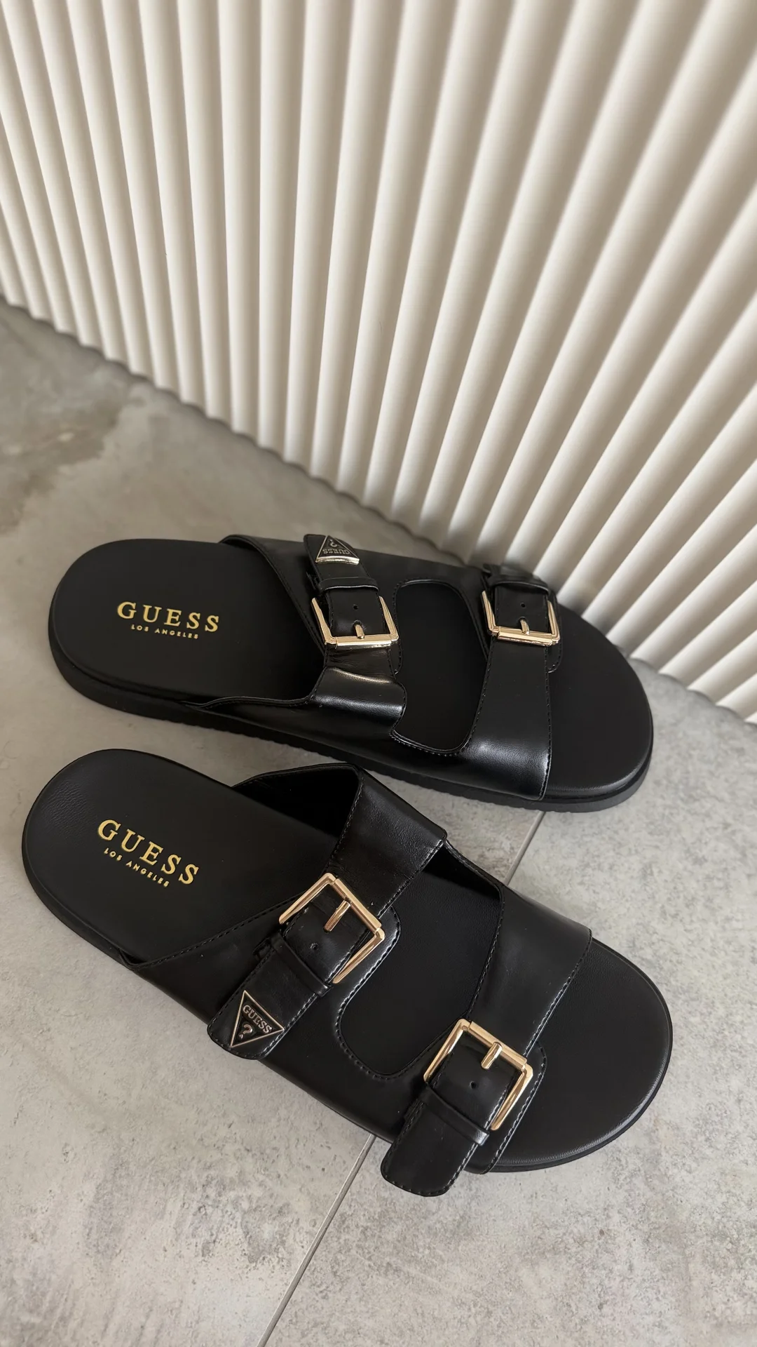 шлеки Guess - миниатюра 2