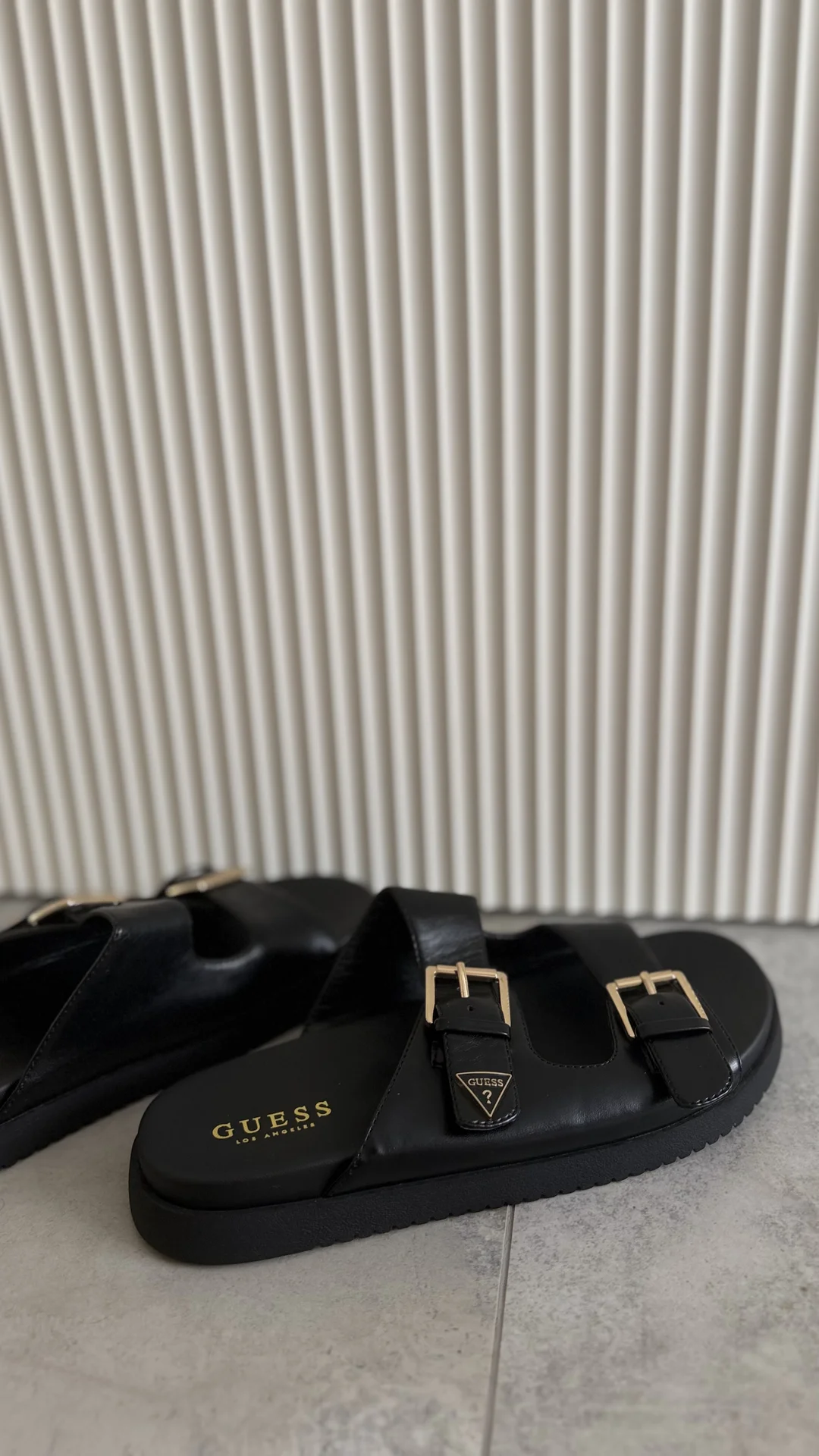 шлеки Guess - миниатюра 4