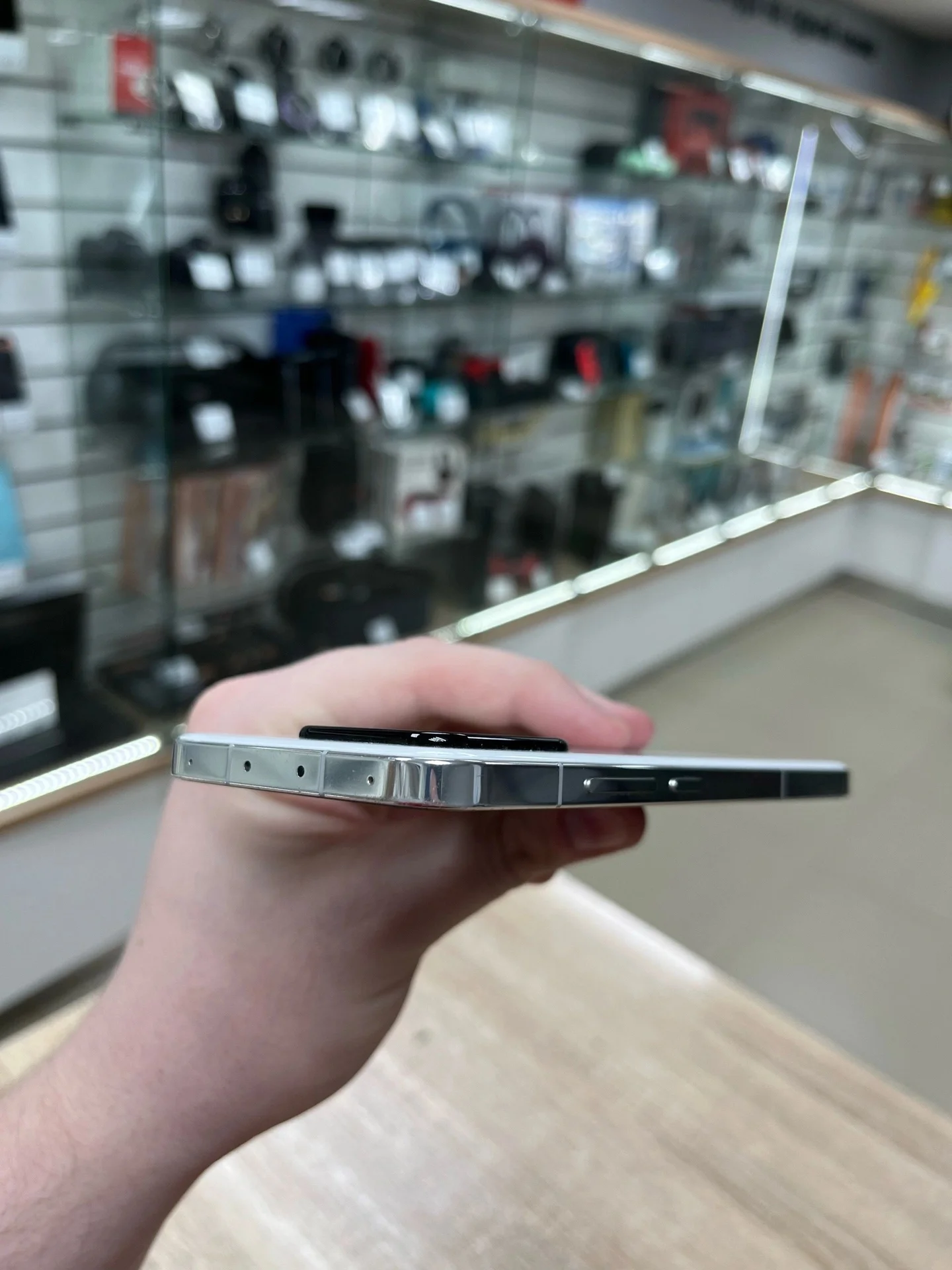Xiaomi 13 12/256gb Global - миниатюра 2