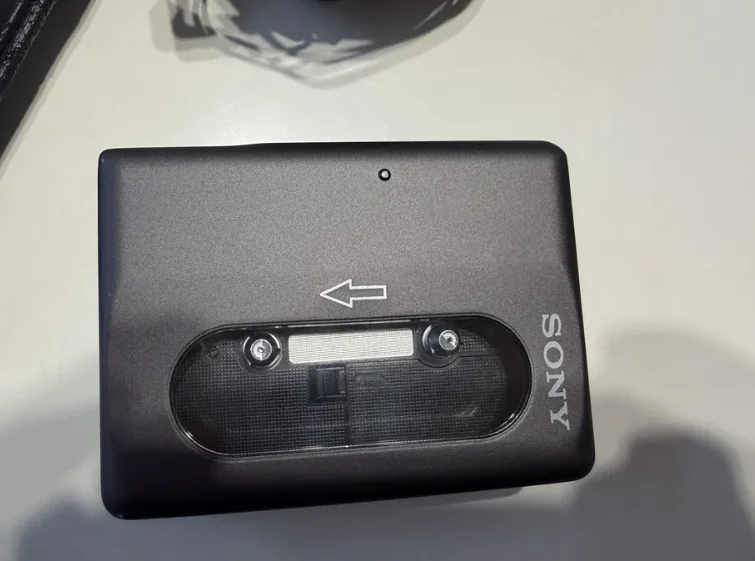 Плеер кассетный Sony walkman Wm-DD33, наушники - изображение 1