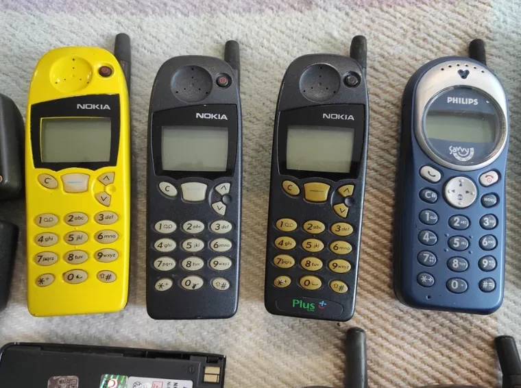 Телефоны сотовые, старые, коллекция GSM - миниатюра 2