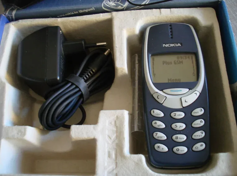 Сотовый телефон Nokia 3310 - миниатюра 2