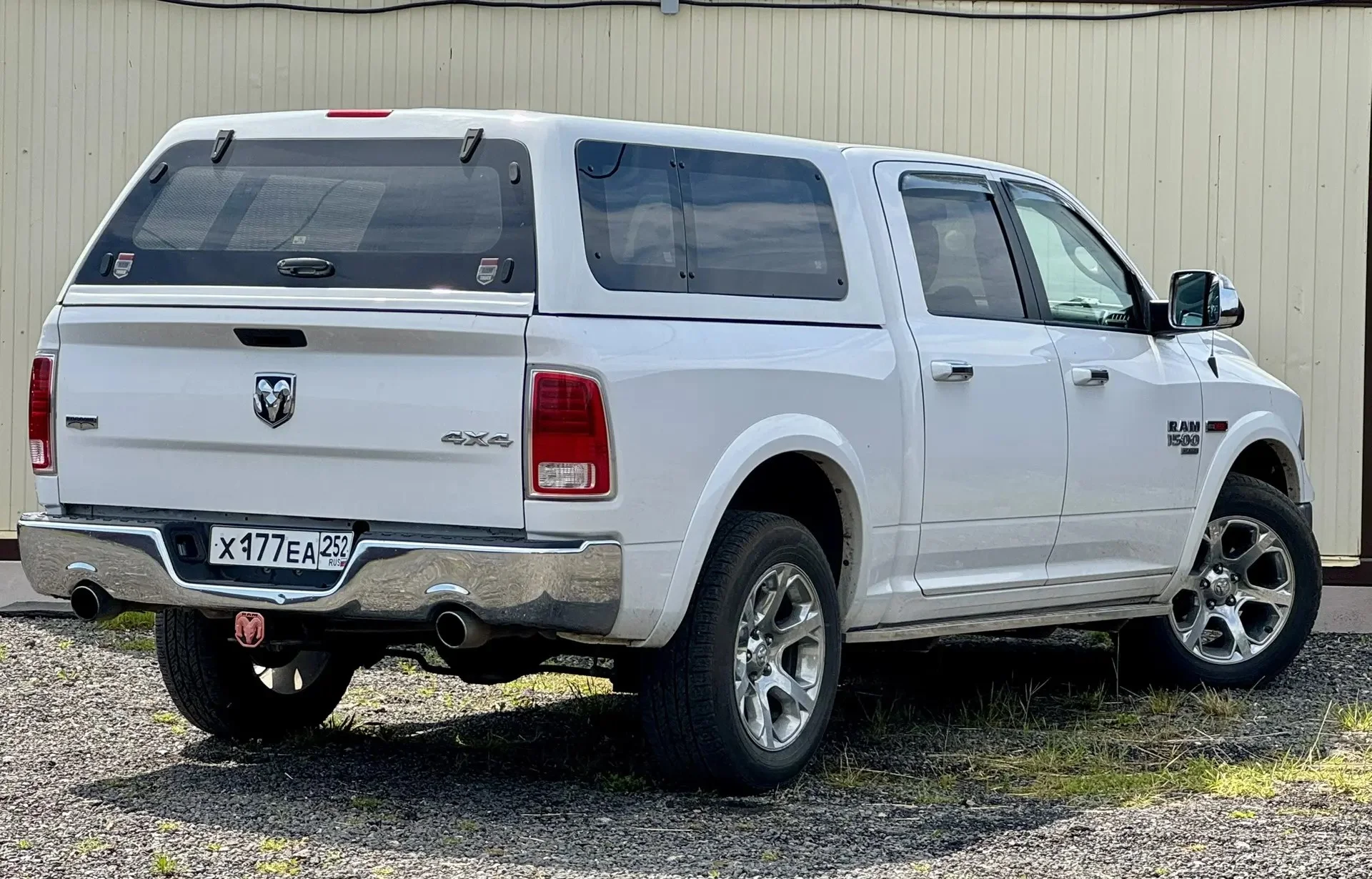 Автомобиль Dodge Ram (Додж Рам) 1.500 Laramie Longhorn - миниатюра 4