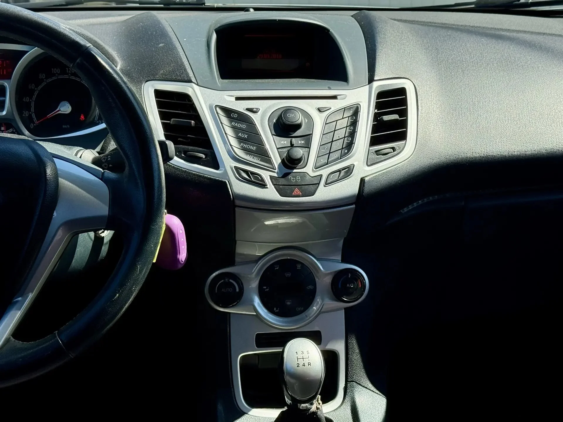 Ford Fiesta Mk6 - миниатюра 6