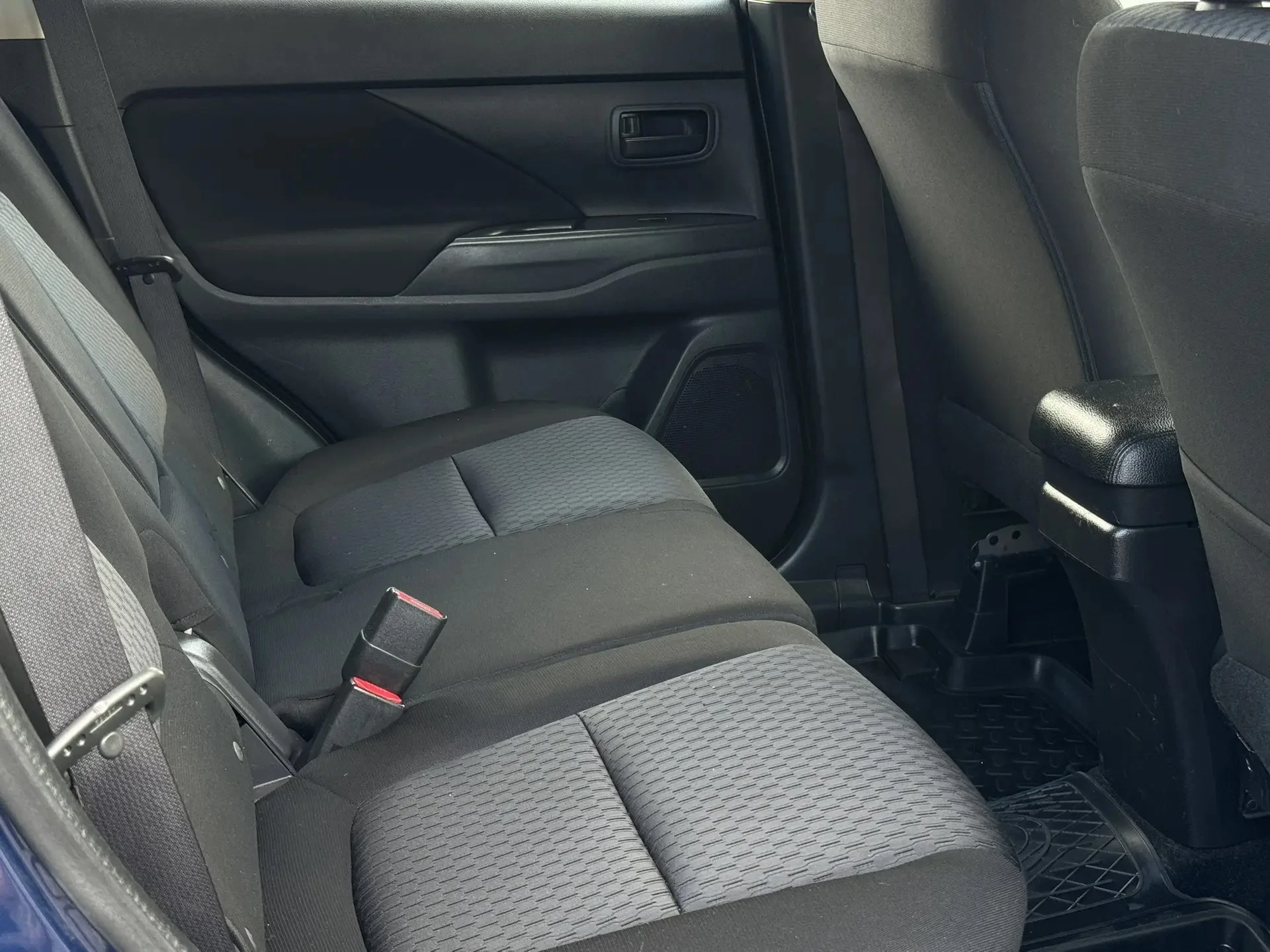 Mitsubishi Outlander III Рестайлинг - миниатюра 19