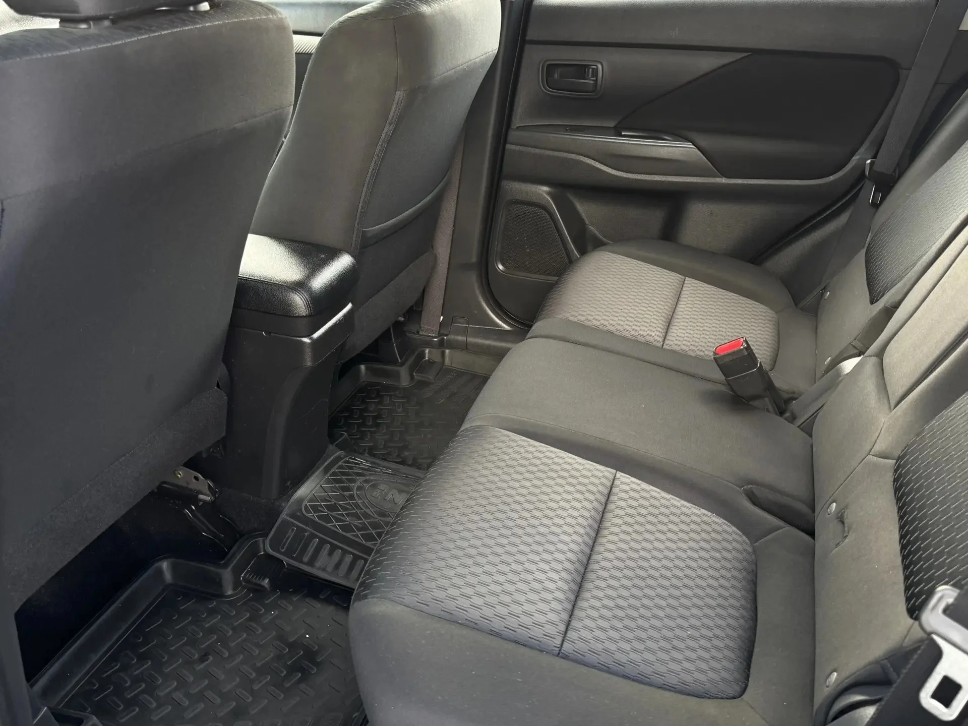 Mitsubishi Outlander III Рестайлинг - миниатюра 20